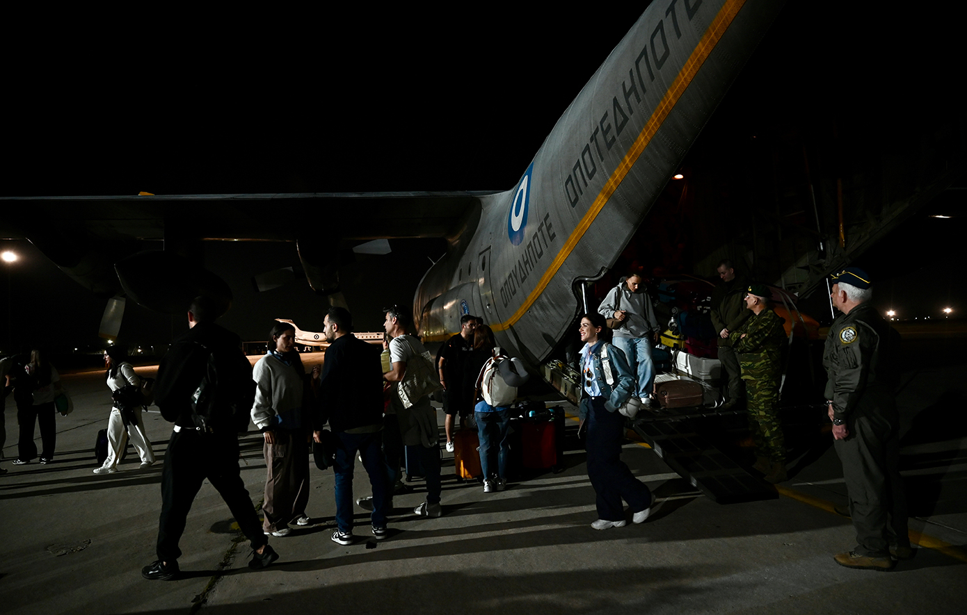 Νέοι επαναπατρισμοί Ελλήνων από τη Μέση Ανατολή &#8211; Οι επιχειρήσεις συνεχίζονται