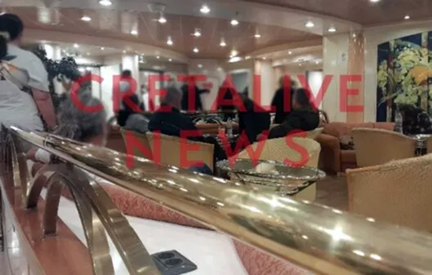 «Δεν ήξερα ότι μπήκα σε καμπίνα μαθητών» ισχυρίζεται ο άντρας που έτρεχε γυμνός σε πλοίο με προορισμό την Κρήτη