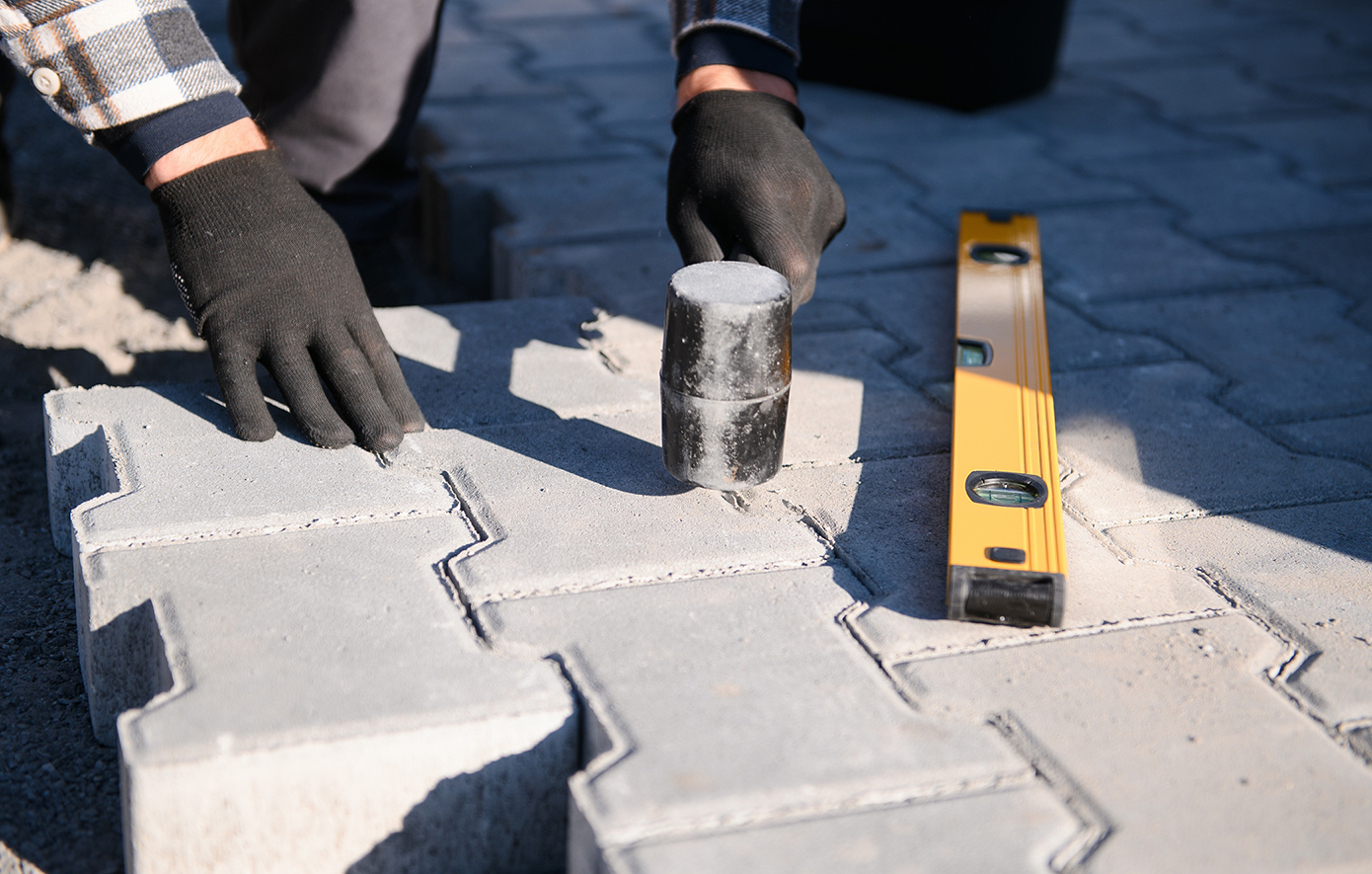 Συνεχίζονται τα έργα στον δήμο Πειραιά &#8211; Ο πεζόδρομος της Σχιστής στην Καστέλλα αποκτά νέα όψη