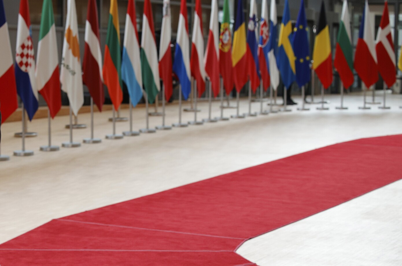 Ενεργειακός συναγερμός στο Eurogroup: Στο τραπέζι το κόστος και οι κίνδυνοι για την ανάπτυξη της ευρωζώνης