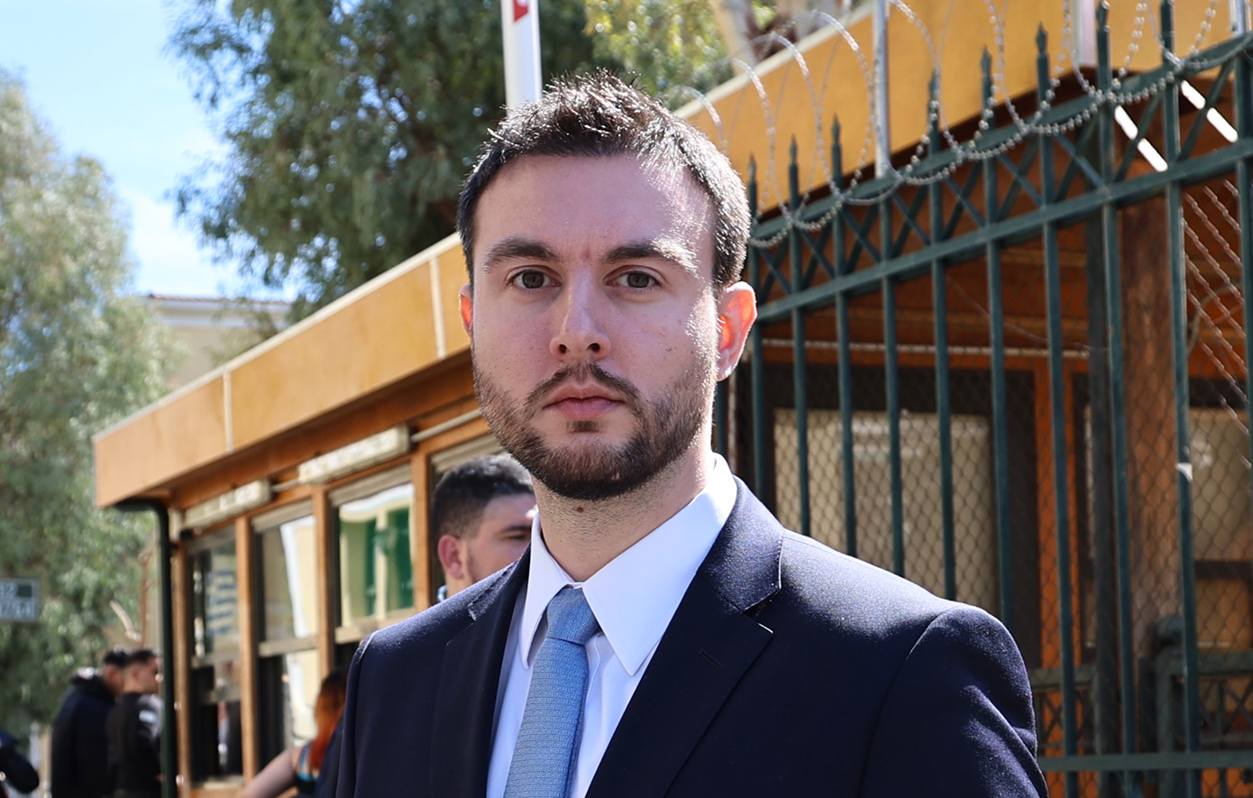 Ποινή 4 ετών στον ανεξάρτητο βουλευτή Κωνσταντίνο Φλώρο για το βίαιο επεισόδιο με τον Βασίλη Γραμμένο