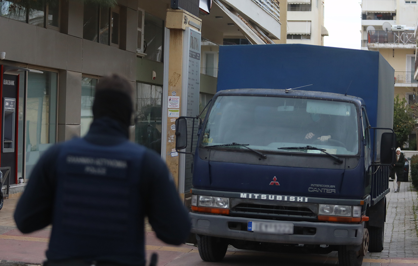 Αστυνομική επιχείρηση σε αποθήκη γνωστής γκαλερί του Κολωνακίου - Τι βρήκαν οι Αρχές