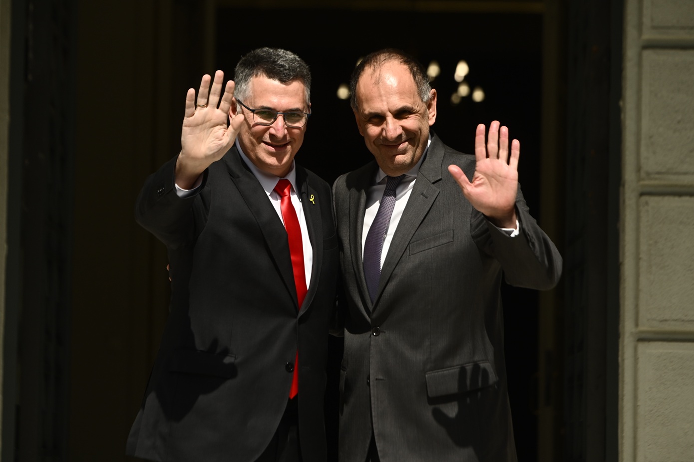 Επικοινωνία Γεραπετρίτη με τον ΥΠΕΞ του Ισραήλ: Ευχές για την 25η Μαρτίου από τον Γκίντεον Σαάρ