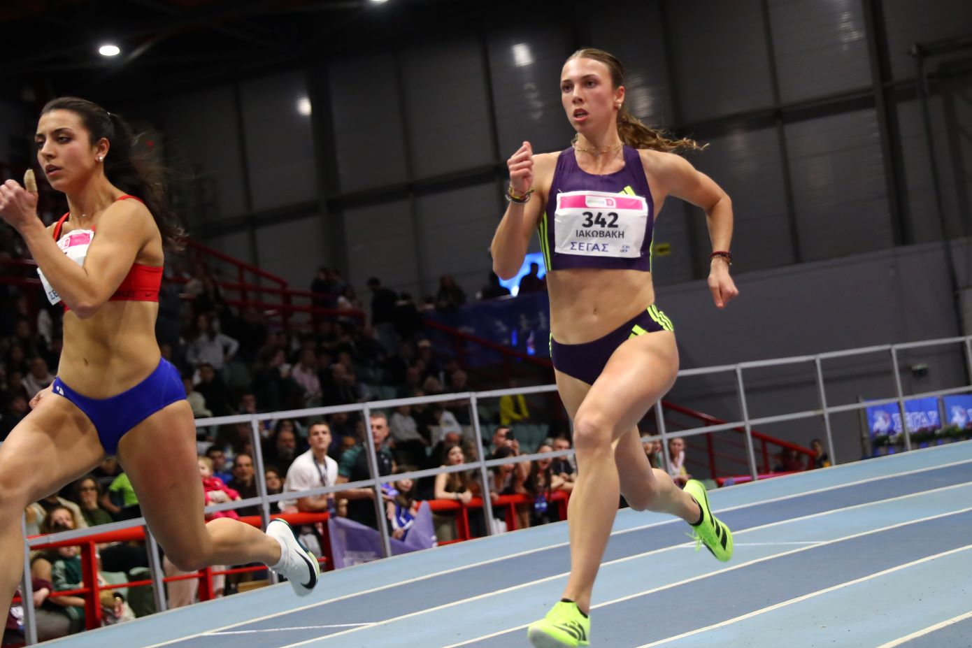 Πανελλήνιο Πρωτάθλημα: Η Ελένη Ιακωβάκη κατέρριψε ρεκόρ 36 ετών στα 400 μ.