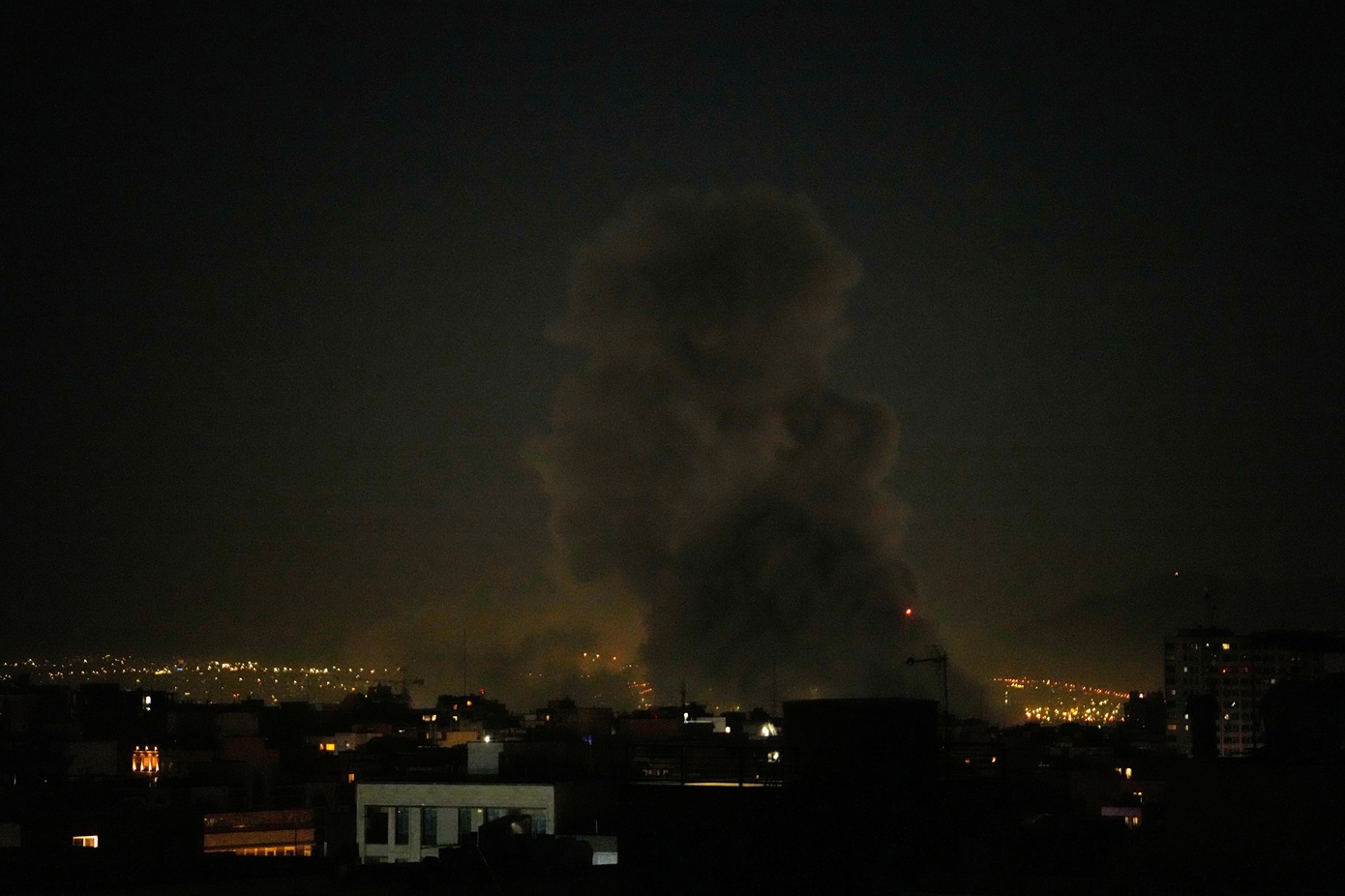 Ισραηλινή επιχείρηση έπληξε μυστική υπόγεια πυρηνική εγκατάσταση στην Τεχεράνη