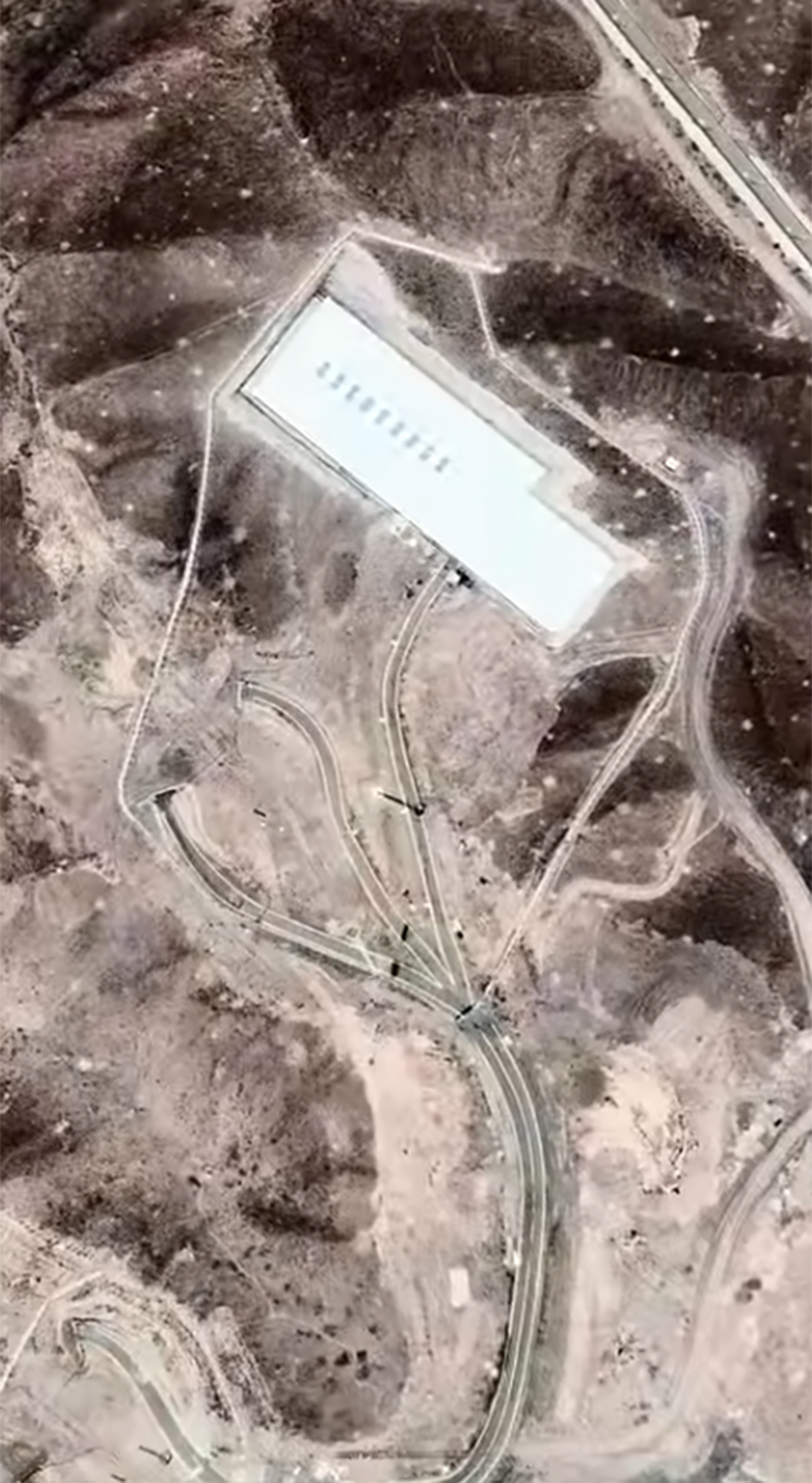 Το οχυρό του Ιράν «Pickaxe Mountain» θαμμένο 100 μέτρα μέσα στη γη &#8211; Ο φόβος των 11 πυρηνικών βομβών και το «κλειδί» στον πόλεμο