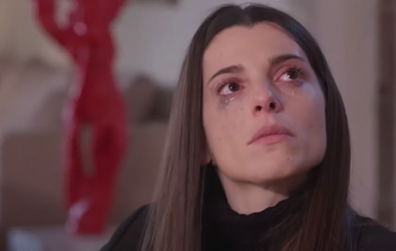 Γη της ελιάς: Η Ισμήνη με την εμμονή της κάνει τα πάντα για να πλησιάσει το μωρό και καταλήγει σε ψυχίατρο