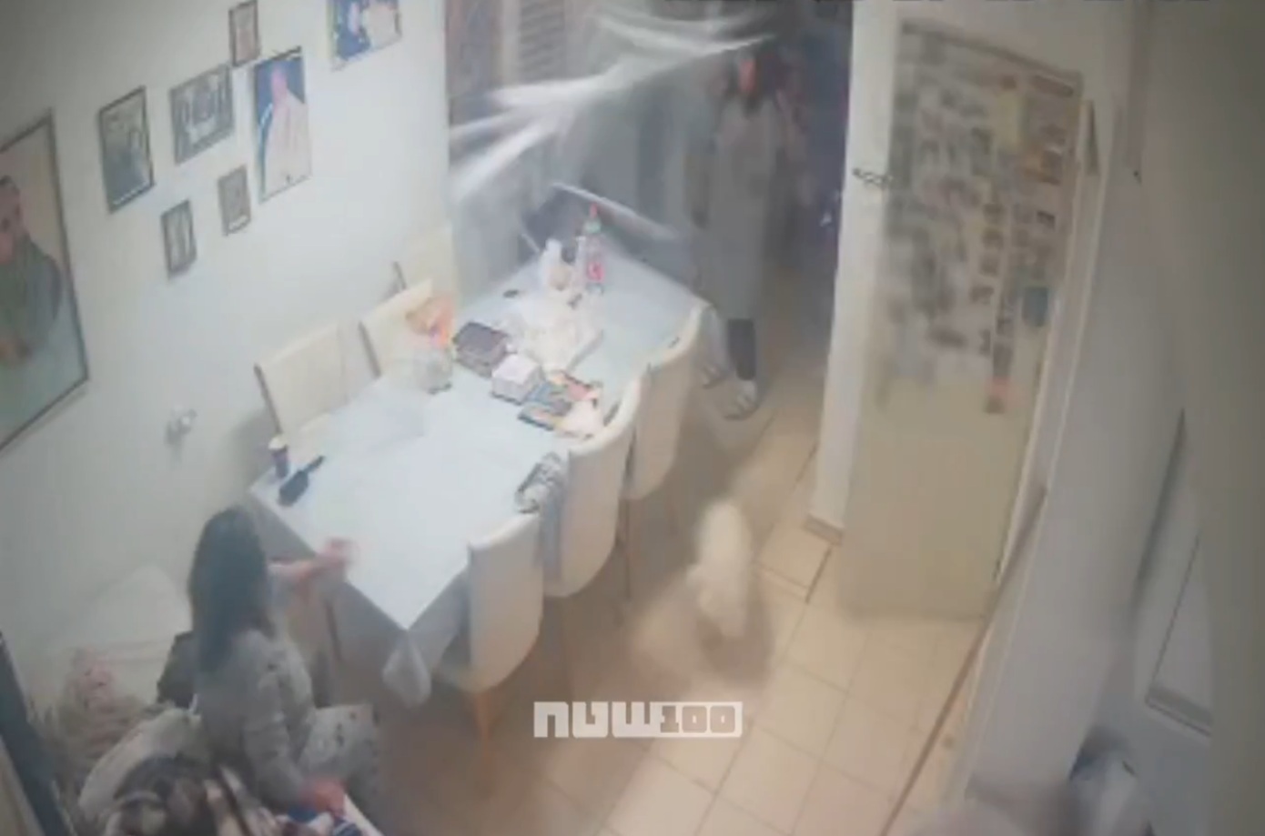 Τρομακτικό βίντεο: Δύο γυναίκες κάθονται αμέριμνες σπίτι τους την ώρα που χτυπά ιρανικός πύραυλος