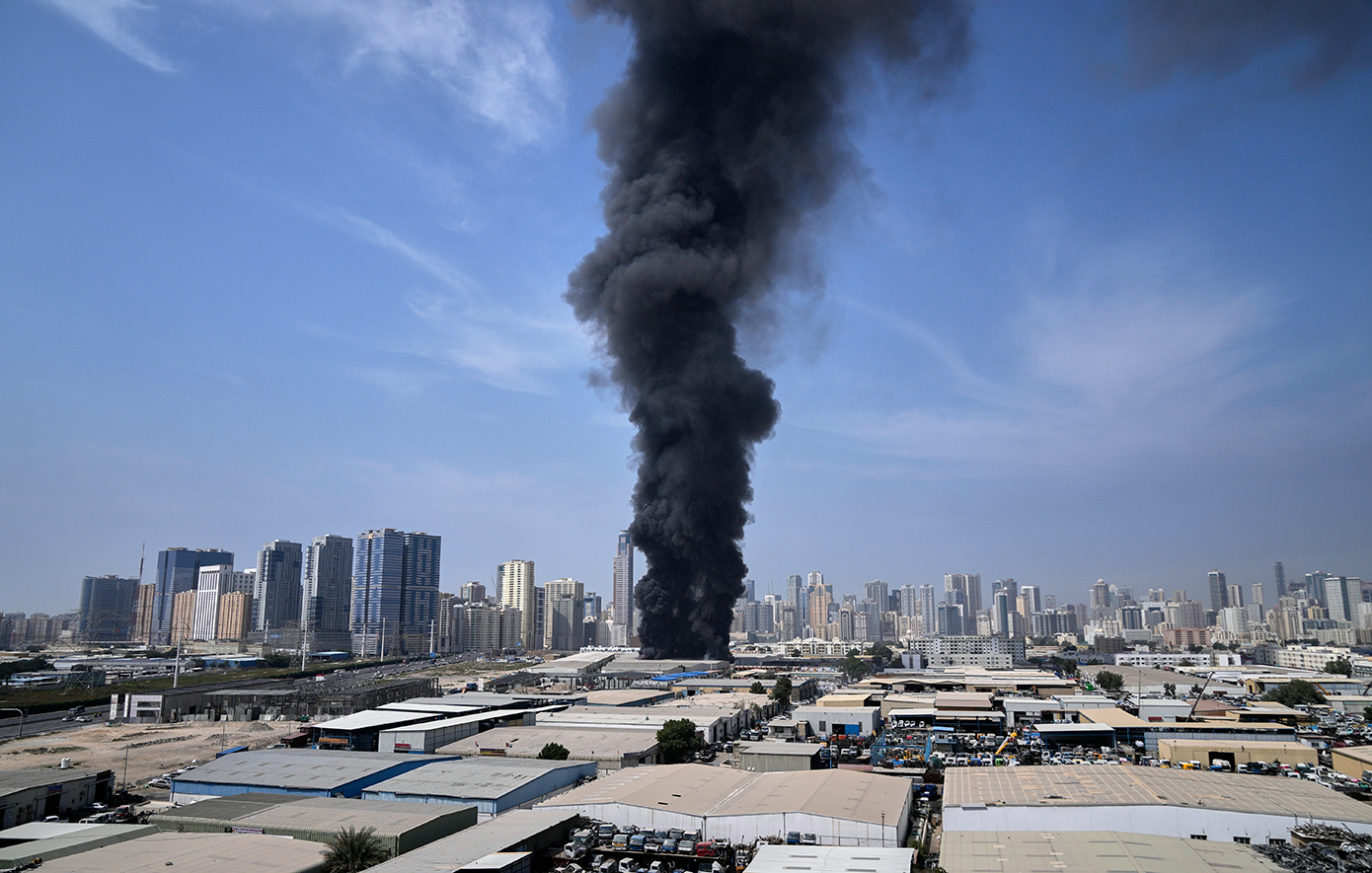 Καζάνι που βράζει η Μέση Ανατολή – ΗΠΑ και Ισραήλ σφυροκοπούν το Ιράν Καζάνι που βράζει η Μέση Ανατολή – ΗΠΑ και Ισραήλ σφυροκοπούν το Ιράν