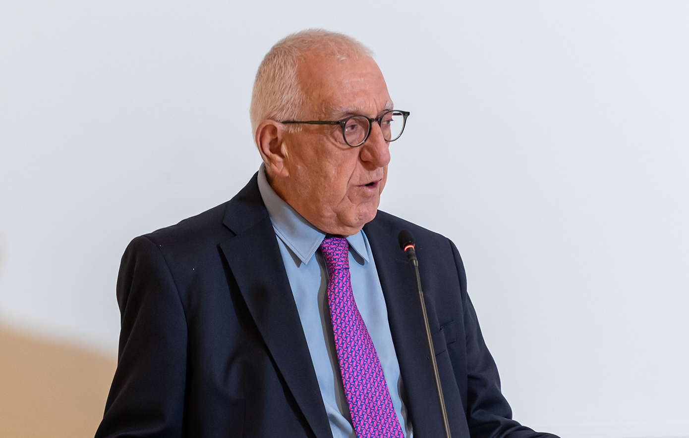 Το αντίο του Νικήτα Κακλαμάνη στον Γιώργο Μαρίνο με ένα τραγούδι &#8211; «Σε λίγο θα σβήσουν τα φώτα»