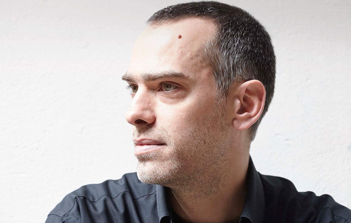 Κώστας Παπακωνσταντίνου: Γελάμε με τους Κάλπηδες γιατί αναγνωρίζουμε κάτι από τον εαυτό μας