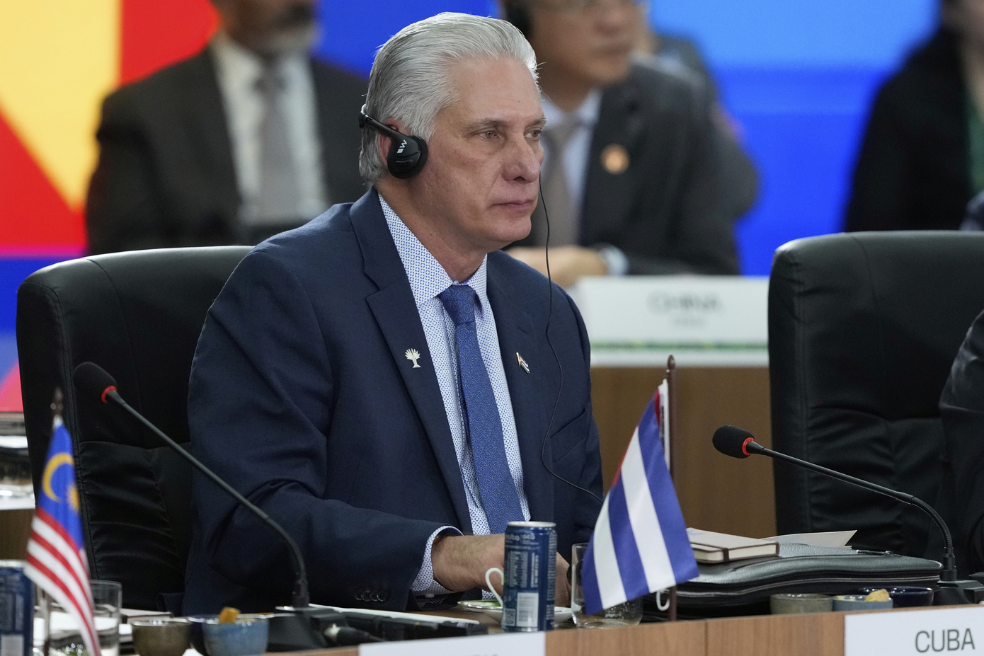 «Aντίσταση» υπόσχεται μετά τις απειλές του Ντόναλντ Τραμπ ο πρόεδρος της Κούβας Ντίας-Κανέλ