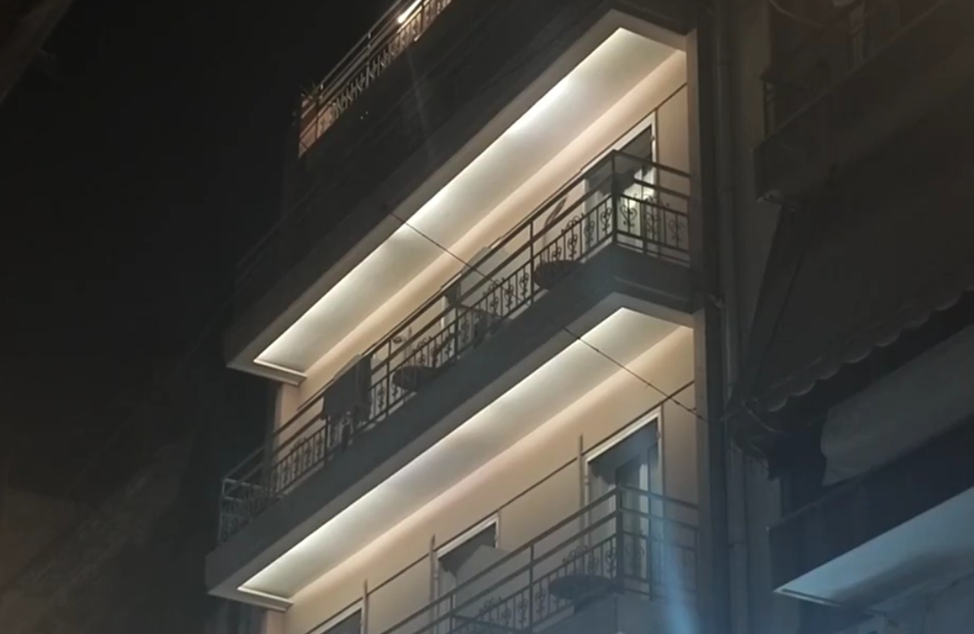 Τραγωδία στα Εξάρχεια: Νεκρός 15χρονος μαθητής από τη Γαλλία &#8211; Έπεσε από μπαλκόνι ξενοδοχείου