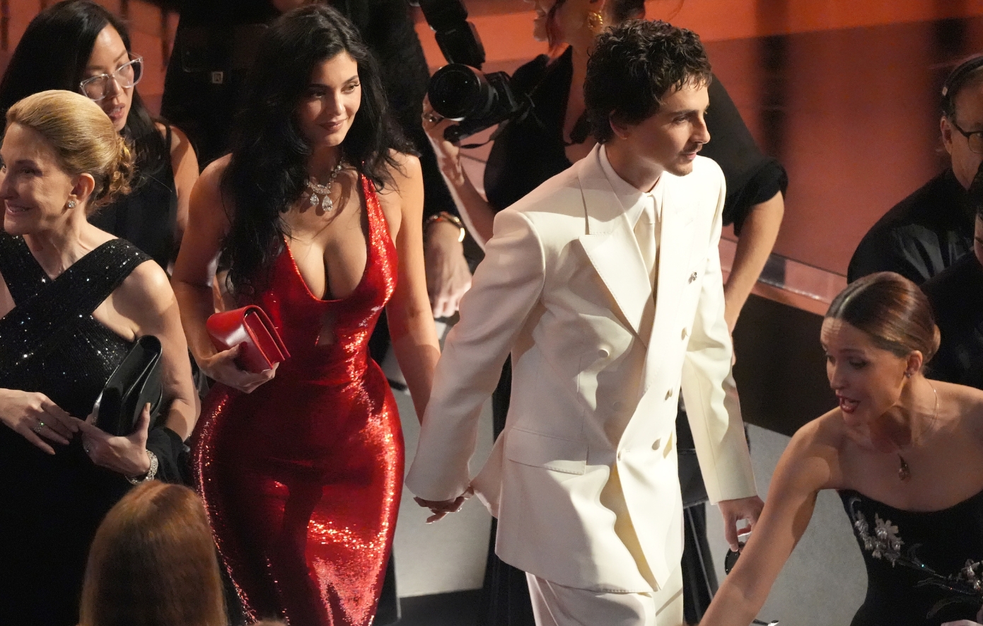 ΚΑΙΛΙ ΤΖΕΝΕΡ