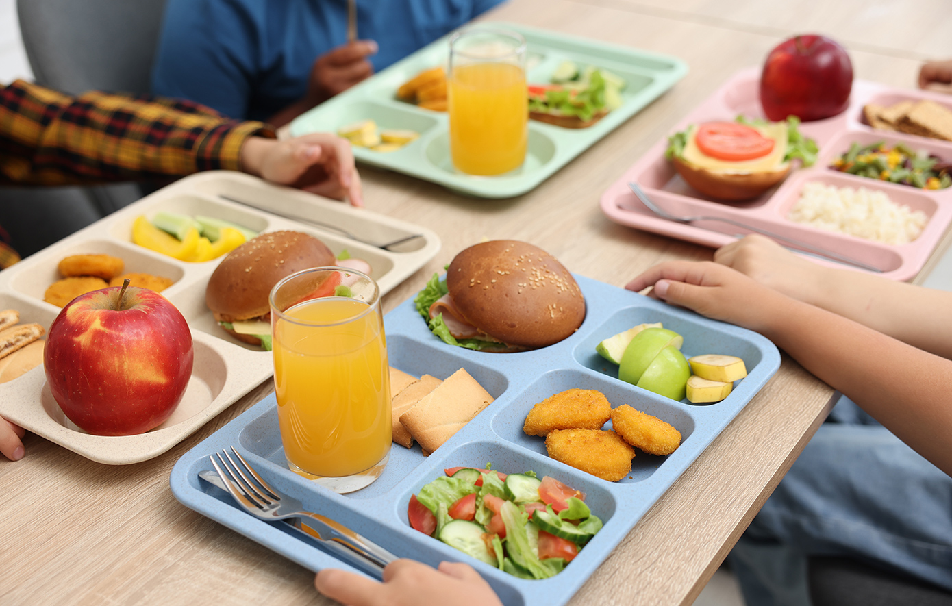 Σχολείο προκάλεσε αντιδράσεις λόγω των ζωνών «απαγόρευσης φαγητού» που όρισε για να εξυπηρετήσει τους μουσουλμάνους μαθητές