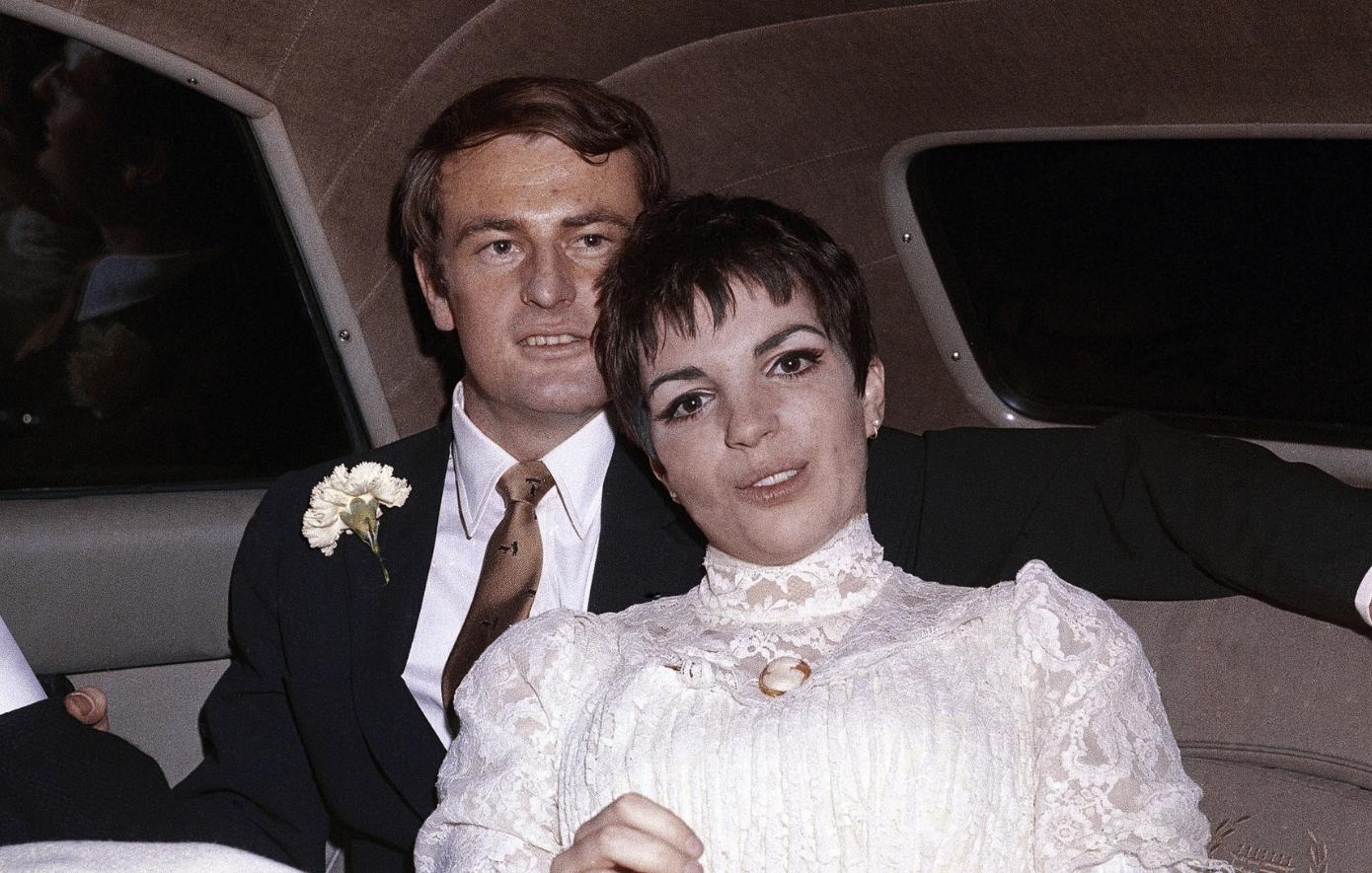 ΛΑΙΖΑ ΜΙΝΕΛΙ ΠΙΤΕΡ ΑΛΑΝ