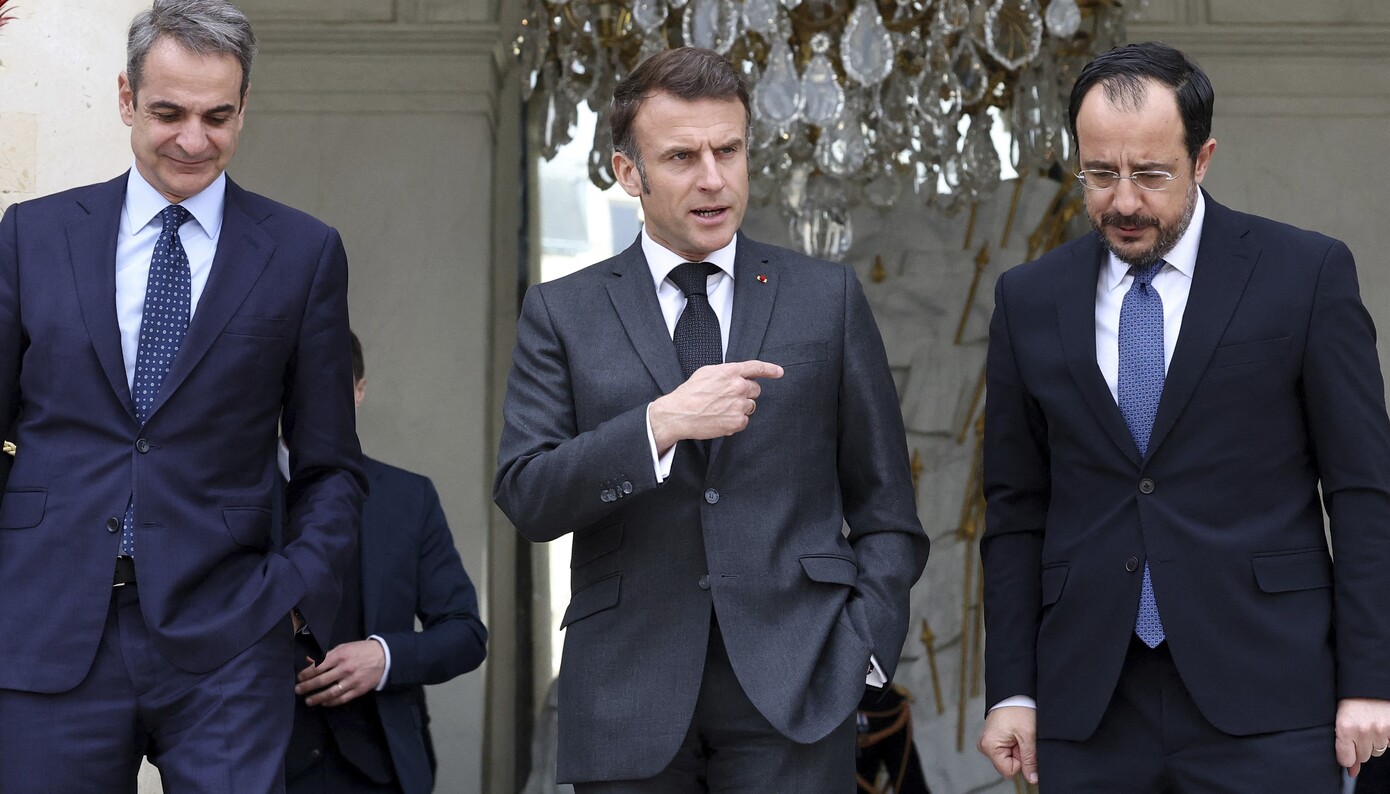 Ασπίδα προστασίας υψώνουν Ελλάδα και Γαλλία στην Κύπρο – Στη Μεγαλόνησο σήμερα Μητσοτάκης και Μακρόν