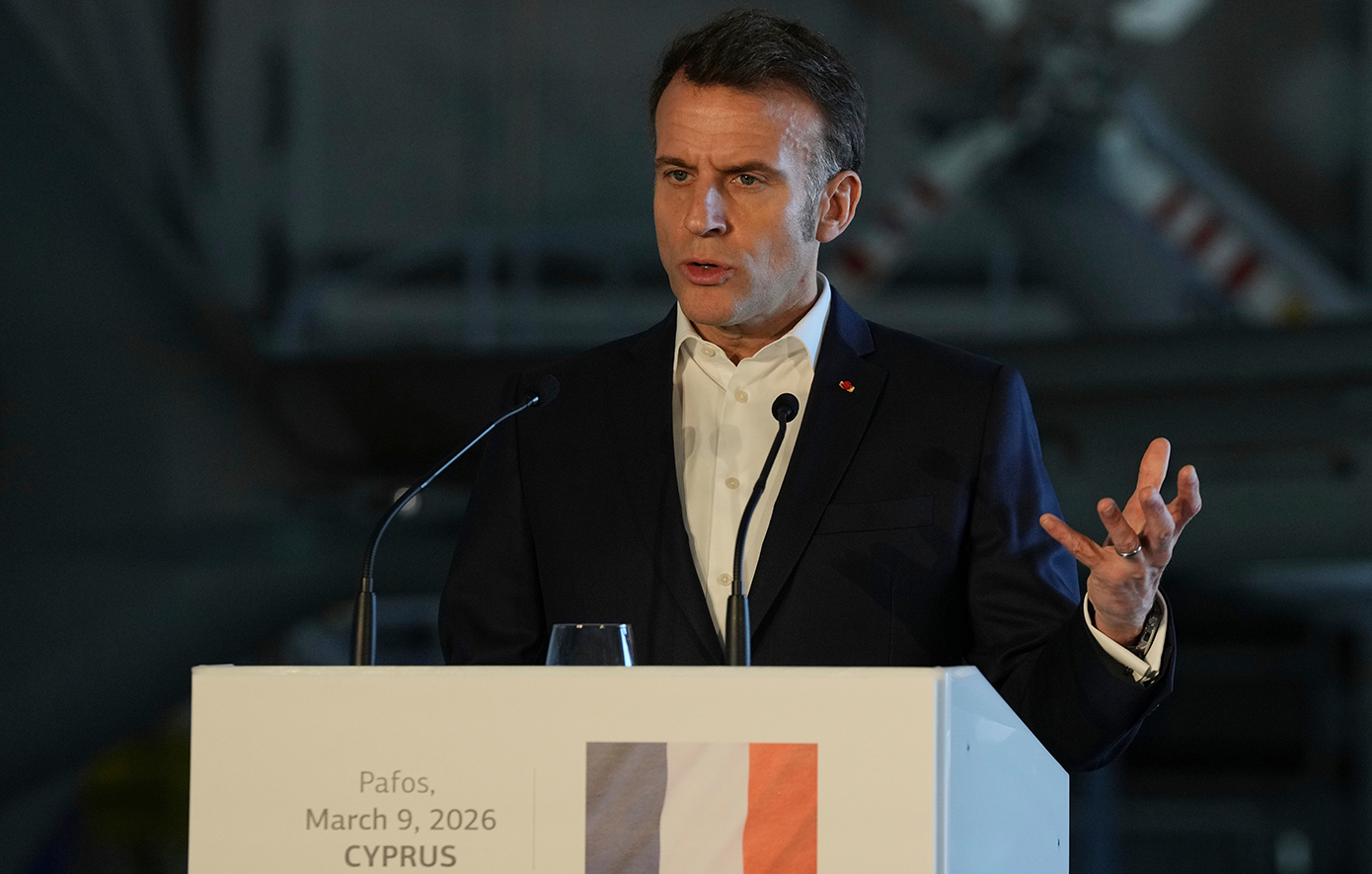 Μακρόν προς Τραμπ: Πρέπει να είμαστε σοβαροί και όταν είμαστε σοβαροί δεν λέμε κάθε μέρα το αντίθετο από αυτό που έχουμε πει την προηγουμένη