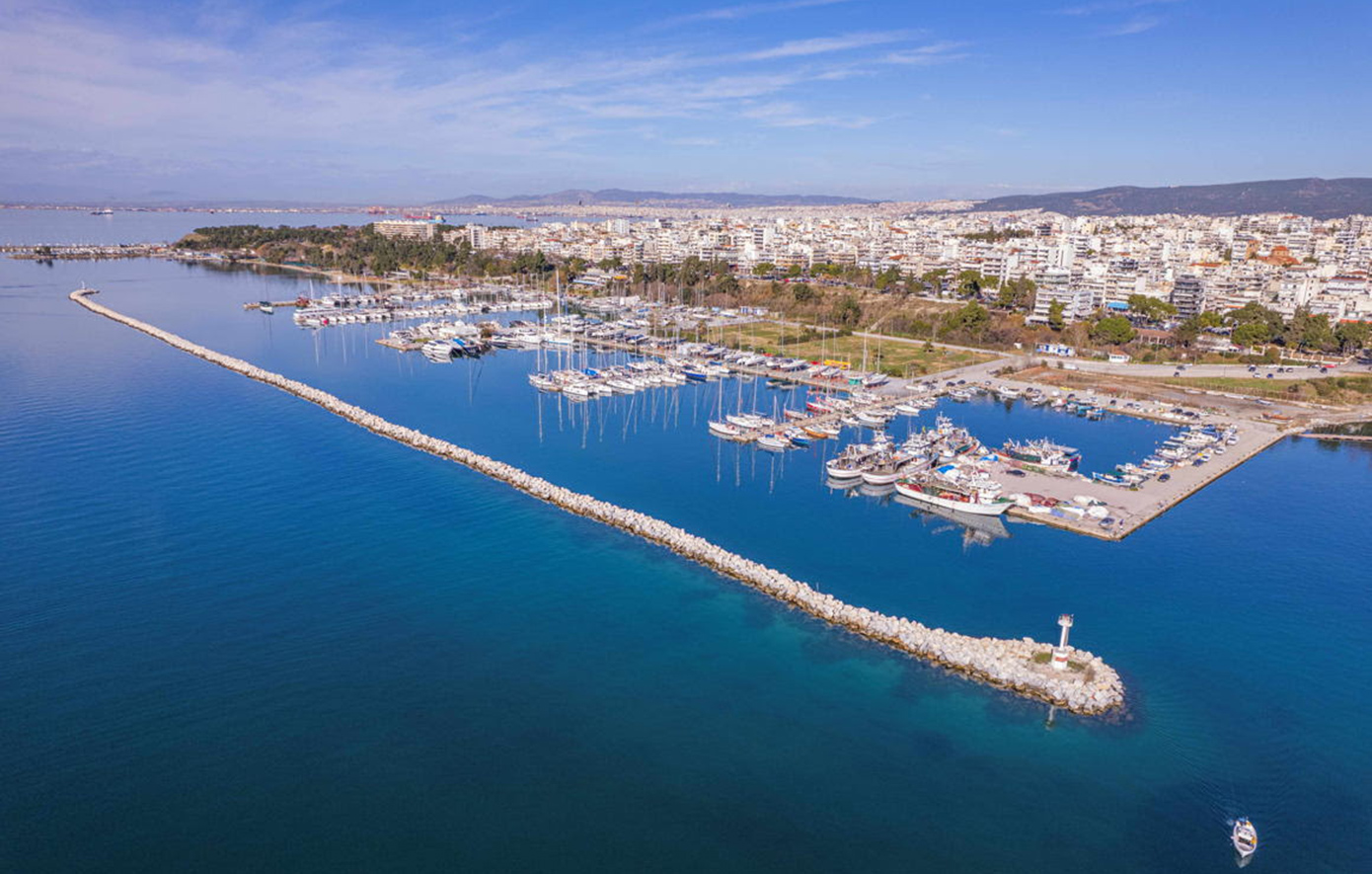 Ενδιαφέρον από 5 επενδυτικά σχήματα για την Μαρίνα Αρετσούς