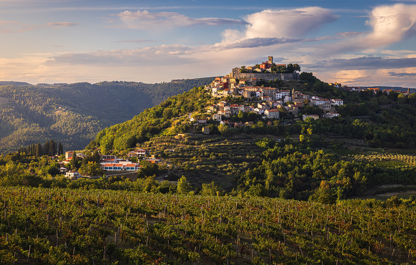 Motovun: Ένα από τα πιο γραφικά και λιγότερο γνωστά χωριά της Κροατίας