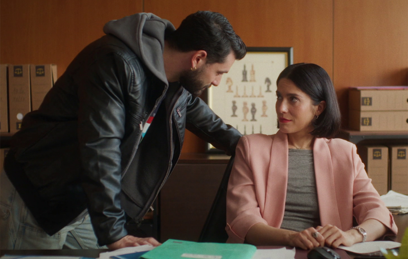 «Μπαμπά, σ’ αγαπώ»: Η Στέλλα πιέζει τον Νίκο να δεχτεί τη δουλειά που του προσφέρει ο Μανώλης