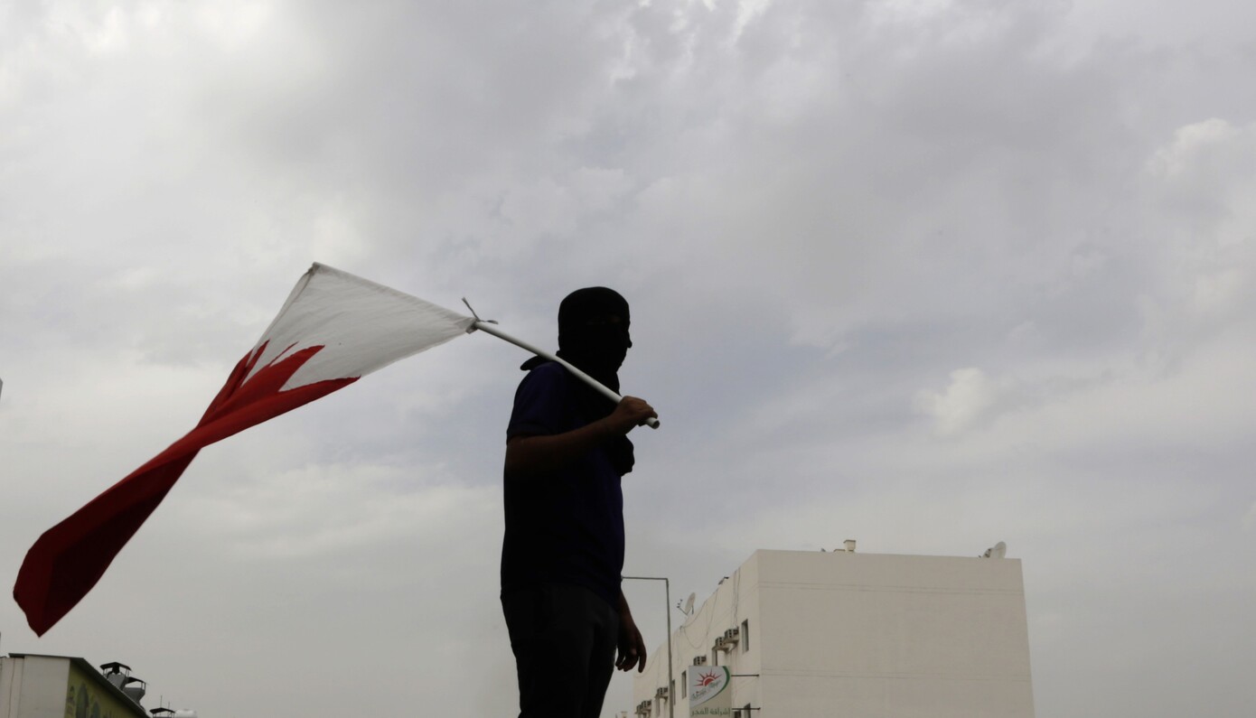 Το σοκ που βιώνει το Μπαχρέιν από τον πόλεμο &#8211; Η στρατηγική του θέση, η εξάρτηση από τον ενεργειακό τομέα και οι εύθραυστες ισορροπίες