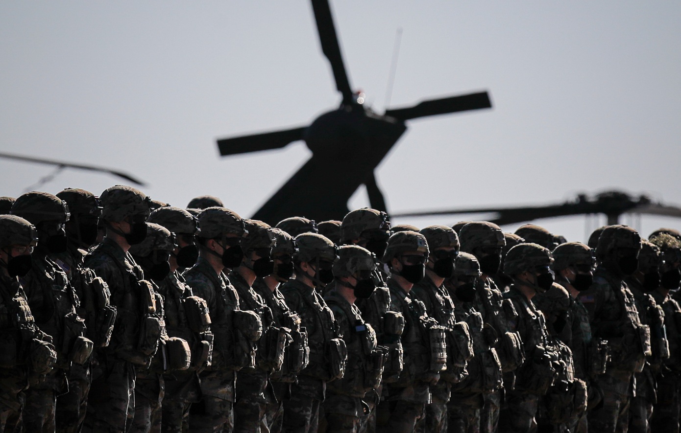 To NATO αποσύρει στρατεύματα από το Ιράκ