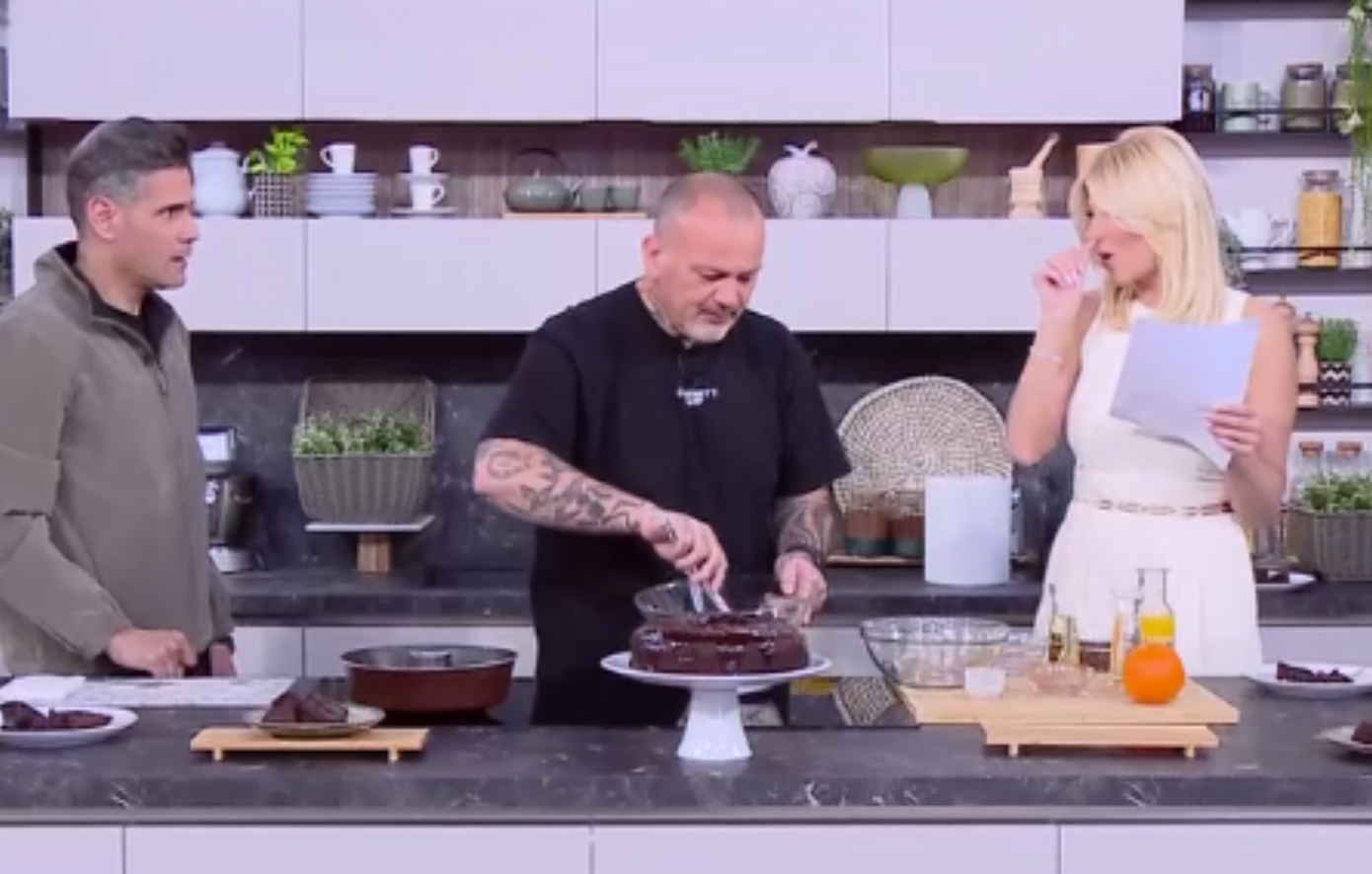 «Έχει και γάμους, δεν έχει;»: Η ατάκα του Δημήτρη Σκαρμούτσου που άφησε άφωνη τη Φαίη Σκορδά