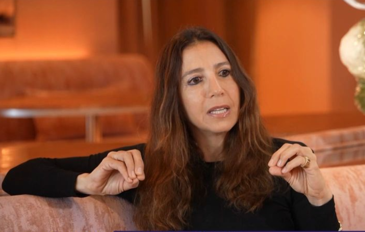 Αίθρα Λυκουρέζου: «Τα παιδιά με γονείς σταρ δυσκολευόμαστε να βρούμε τον πραγματικό μας εαυτό»