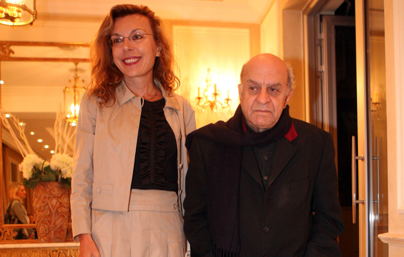  Η αποκάλυψη για τον Αλέκο Φασιανό &#8211; Αυτός ήταν ο λόγος που διάβαζε gossip περιοδικά