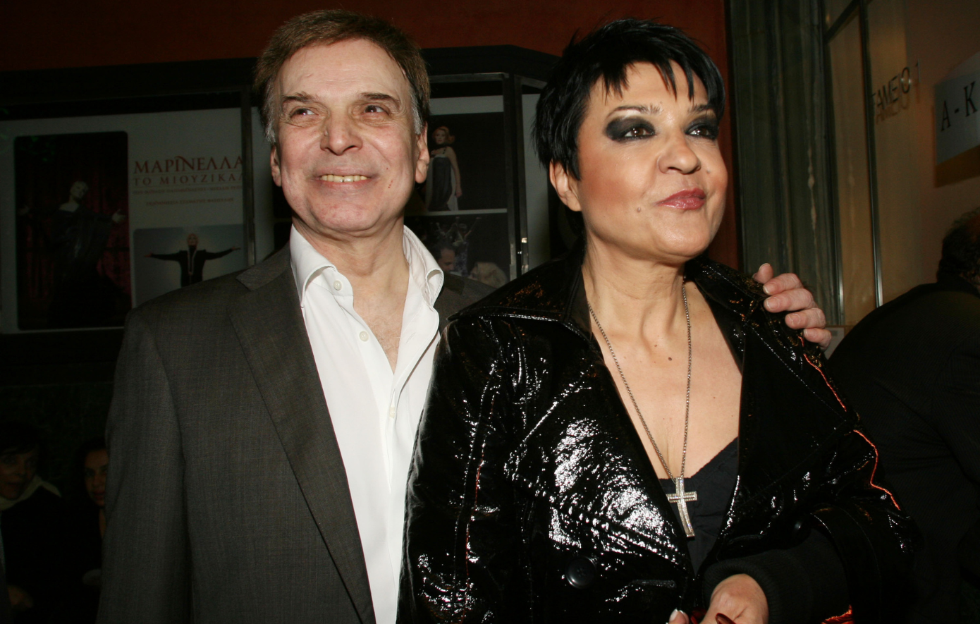 Όταν ο Γιώργος Μαρίνος έδειρε έναν άντρα επειδή έβαλε μια γαρδένια στο φουστάνι της Μπαλανίκα