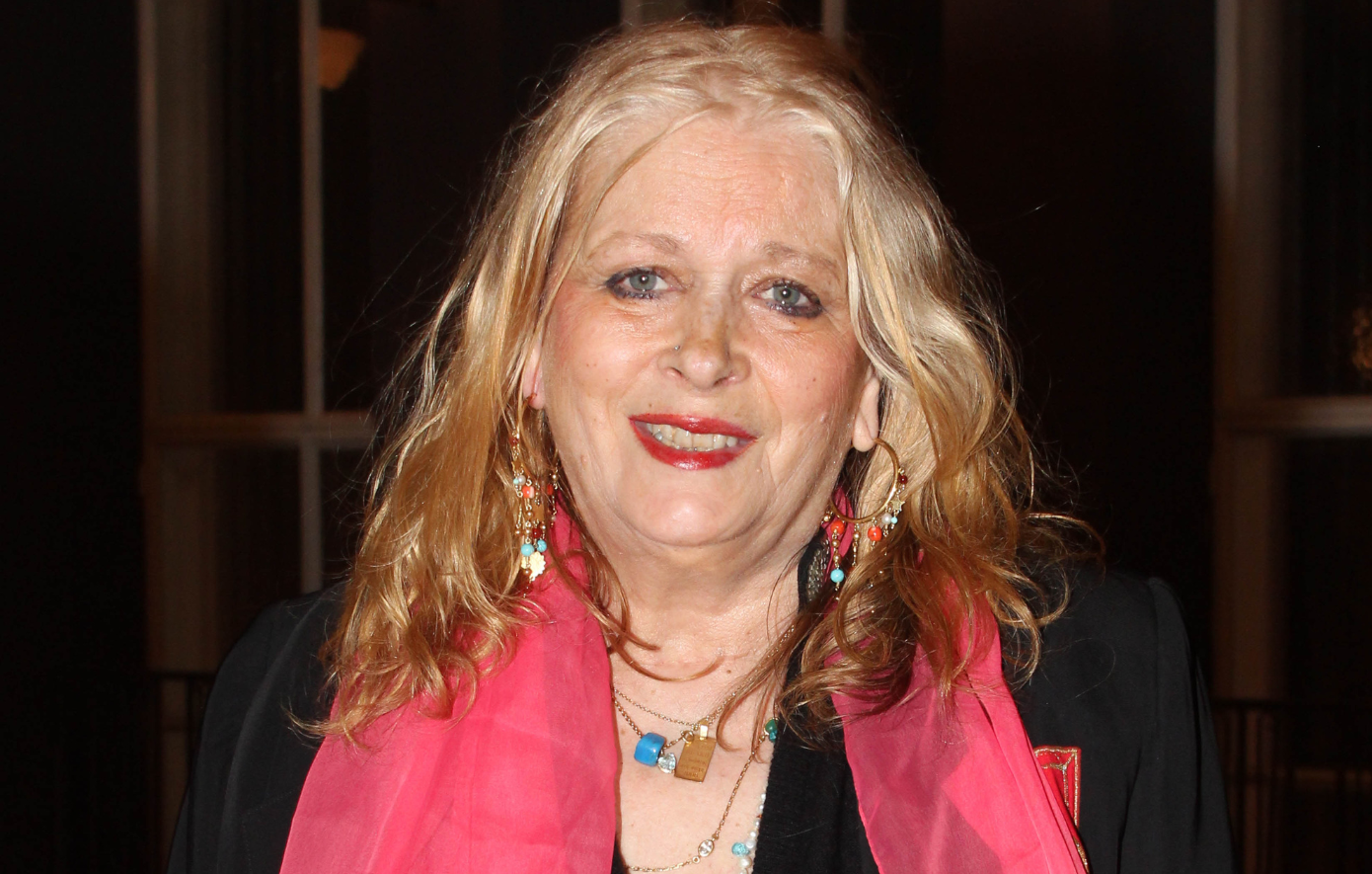 Έτσι είναι σήμερα η Νόρα Βαλσάμη &#8211; Το σπάνιο στιγμιότυπο που δημοσίευσε ο γιος της