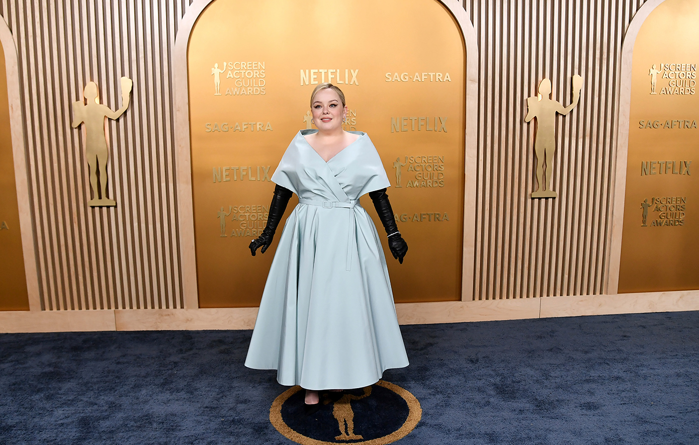 Πρωταγωνίστρια του Bridgerton δίνει απάντηση για τα κιλά της και τις γυμνές σκηνές και αποκαλεί «τόσο βαρετή» την όλη φασαρία