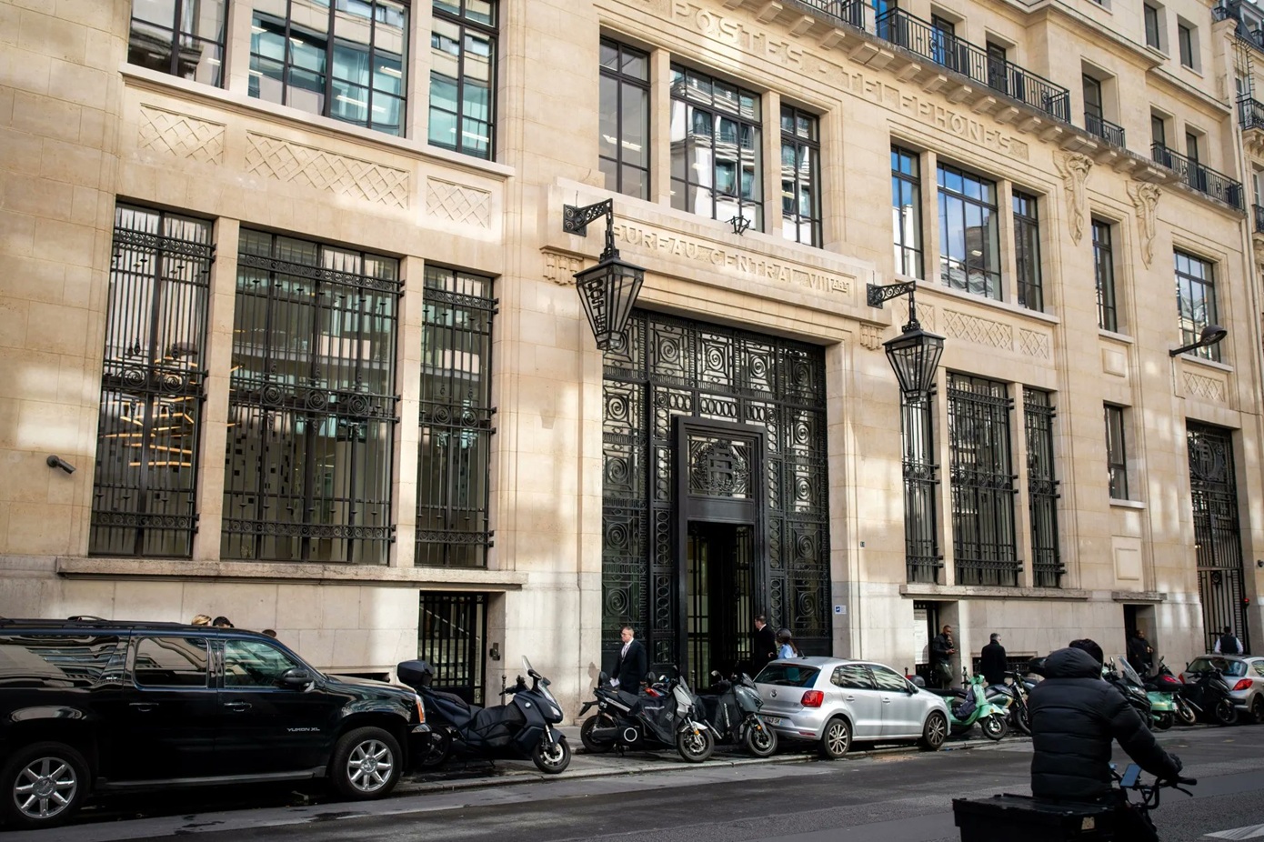 Παρίσι: Αποτράπηκε βομβιστική επίθεση στη Bank of America, λίγα μέτρα από τα Ηλύσια Πεδία &#8211; Συνελήφθη ένα άτομο