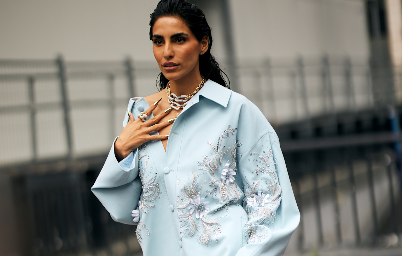 Τα νέα γυναικεία αρώματα της άνοιξης 2026 που μυρίζουν φως, λουλούδια και φρεσκάδα