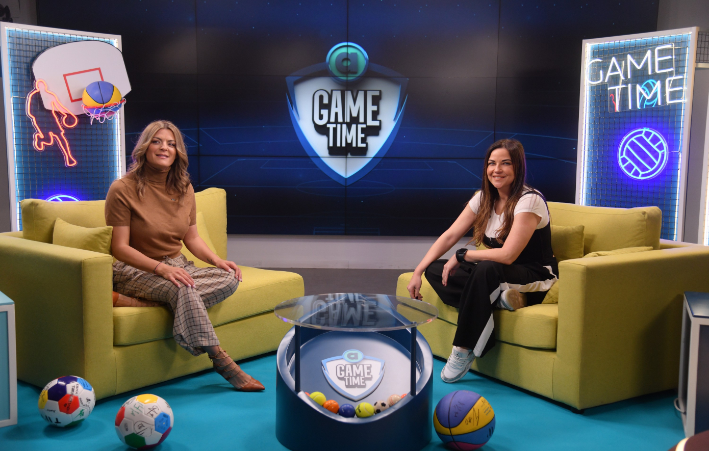 Η Χρύσπα κάνει show στο Allwyn Game Time με μπαγλαμά και νότες 