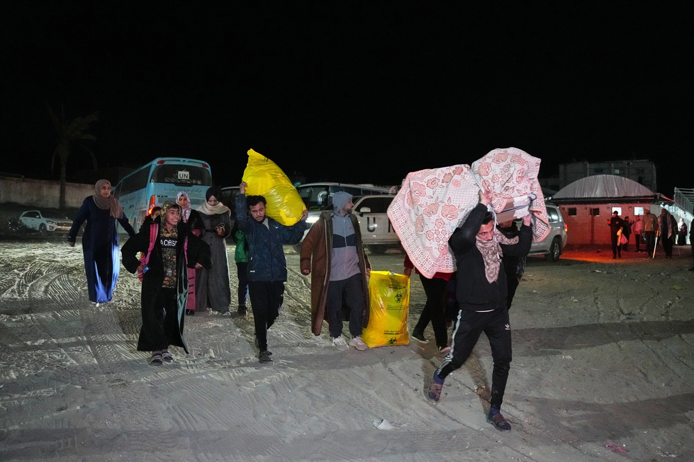 Το πέρασμα της Ράφα θα ανοίξει την Τετάρτη «για περιορισμένη μετακίνηση ανθρώπων», ανακοινώνει το Ισραήλ