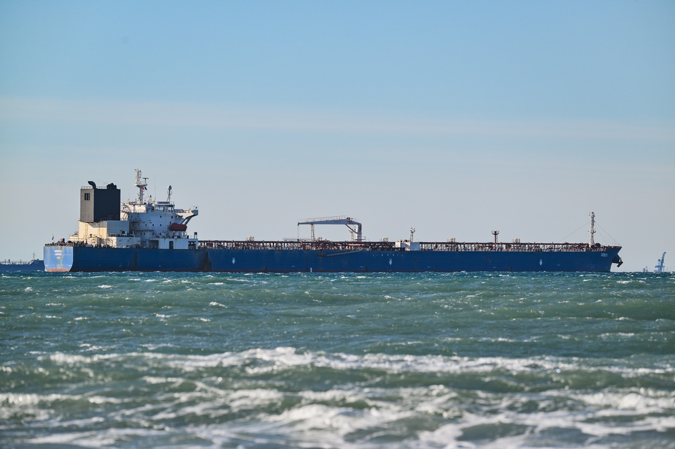 Οι ΗΠΑ έδωσαν το πράσινο φως για προσωρινή πώληση ρωσικού πετρελαίου