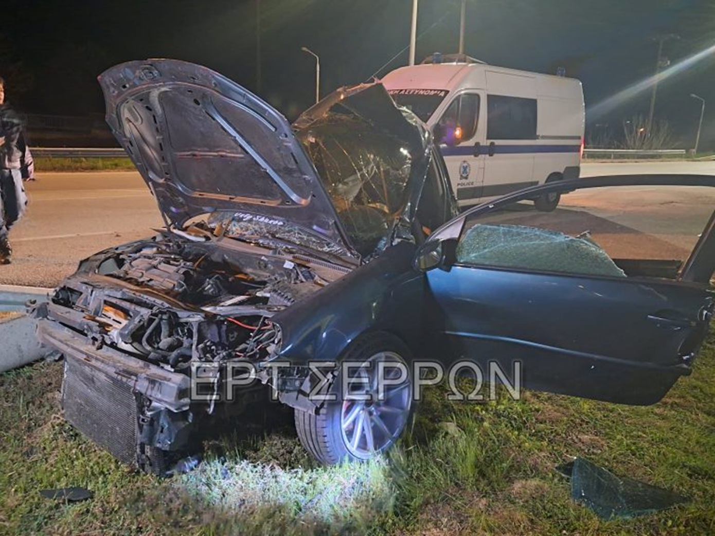 Σέρρες: Αυτοκίνητο «καρφώθηκε» σε κολόνα φωτισμού &#8211; Σε κρίσιμη κατάσταση ο νεαρός οδηγός