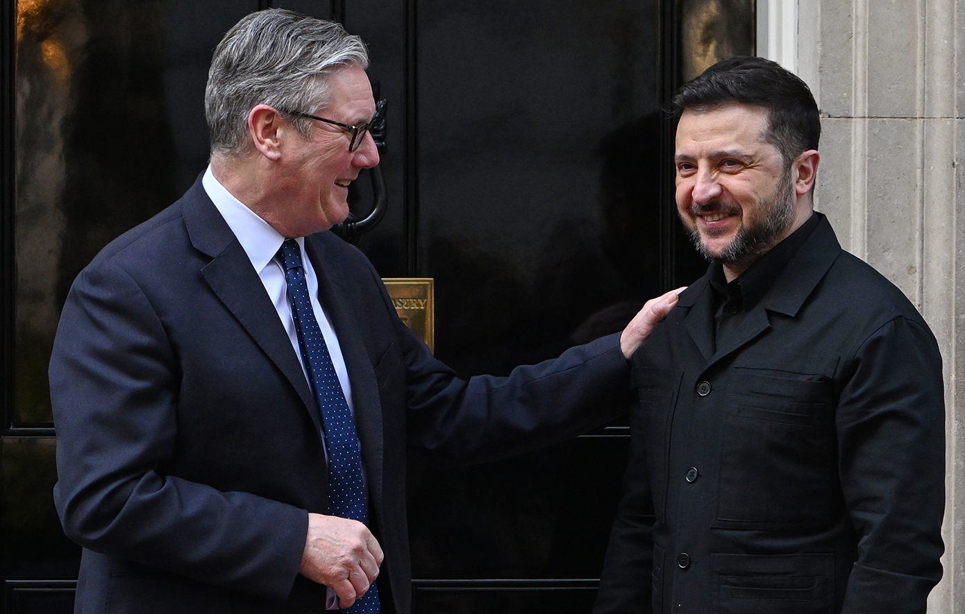 Ολοκληρώθηκε η συνάντηση Ζελένσκι-Στάρμερ στο Λονδίνο: Στο επίκεντρο η διατήρηση της πολιτικής και στρατιωτικής υποστήριξης προς την Ουκρανία