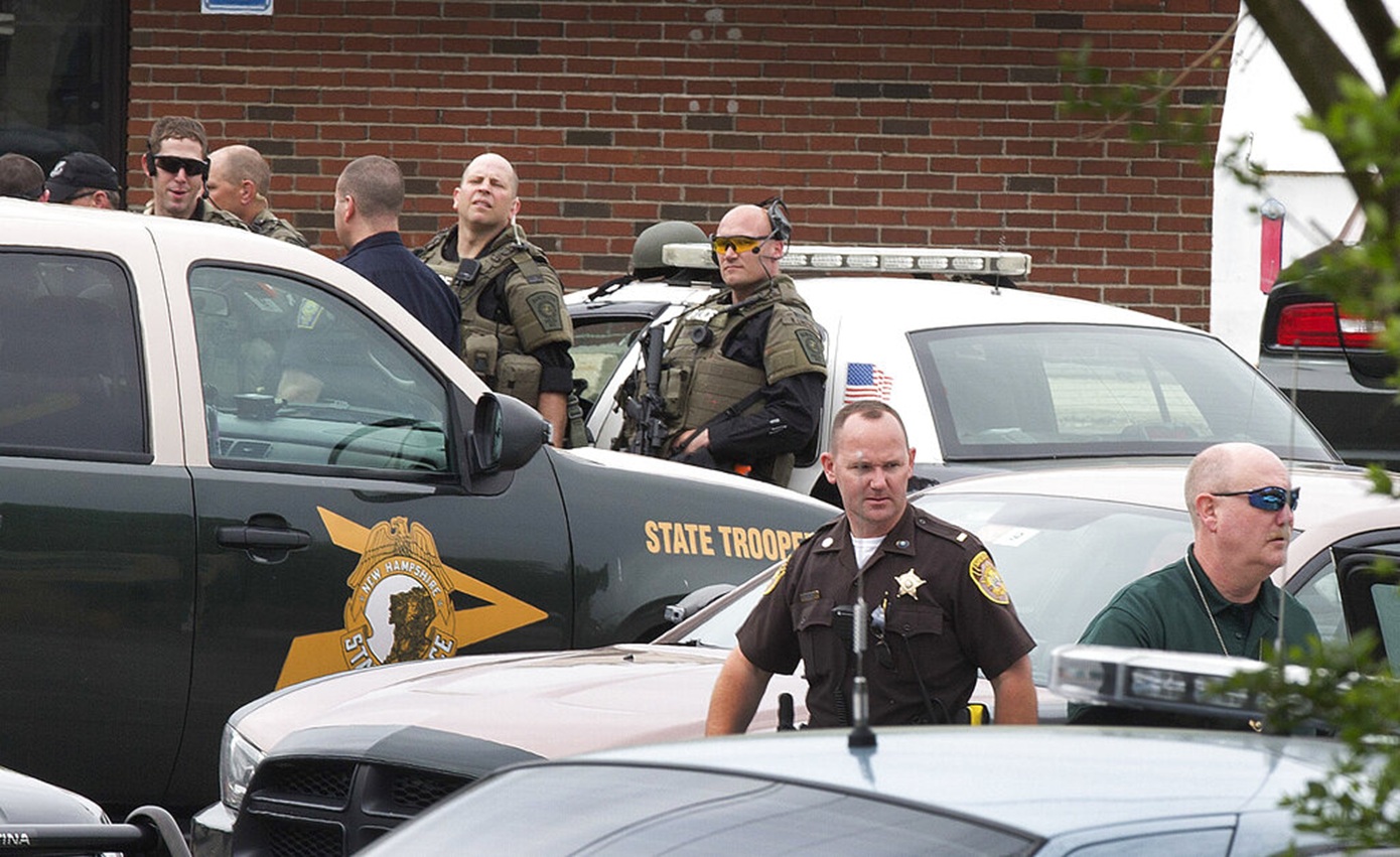 Χάος στους δρόμους σε περιοχή του Μάντσεστερ – Συμμορίες νεαρών επιτίθενται και τρομοκρατούν την κοινότητα