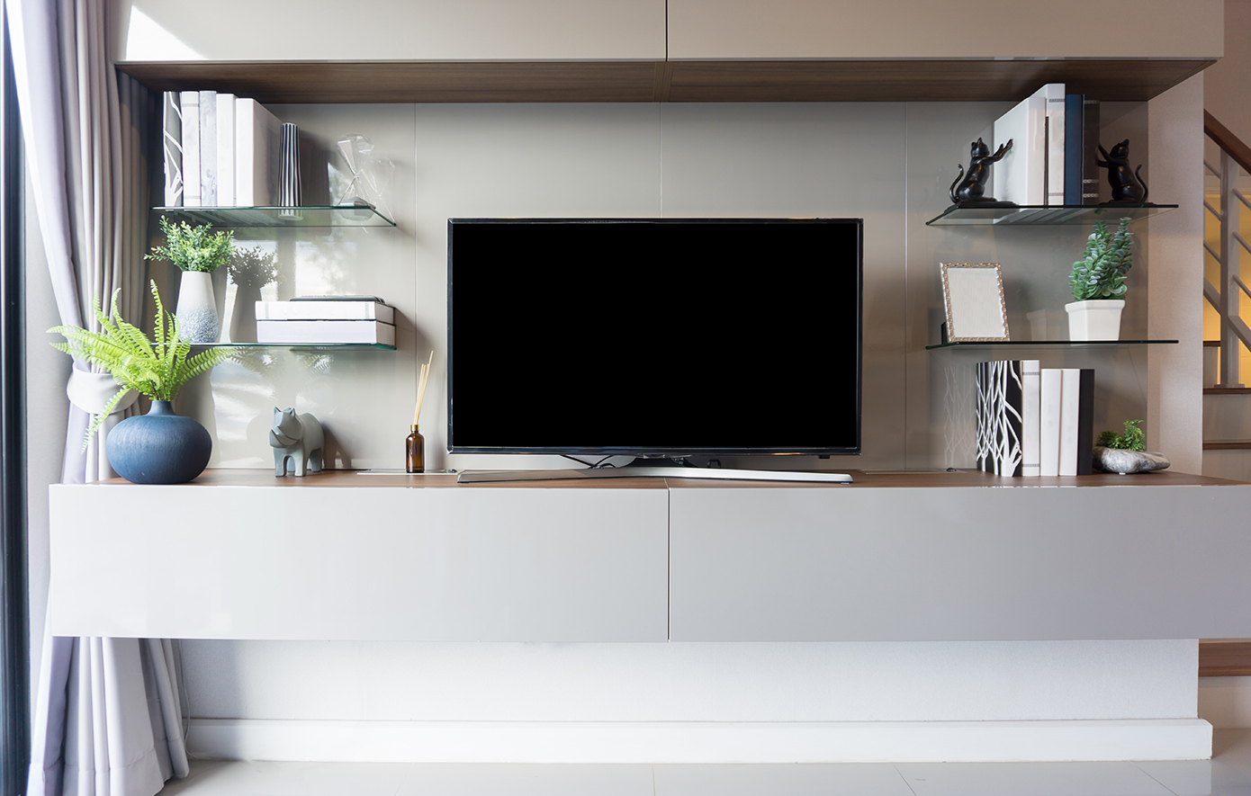 Αυτά τα 5 αντικείμενα δεν έχουν θέση δίπλα στην τηλεόραση