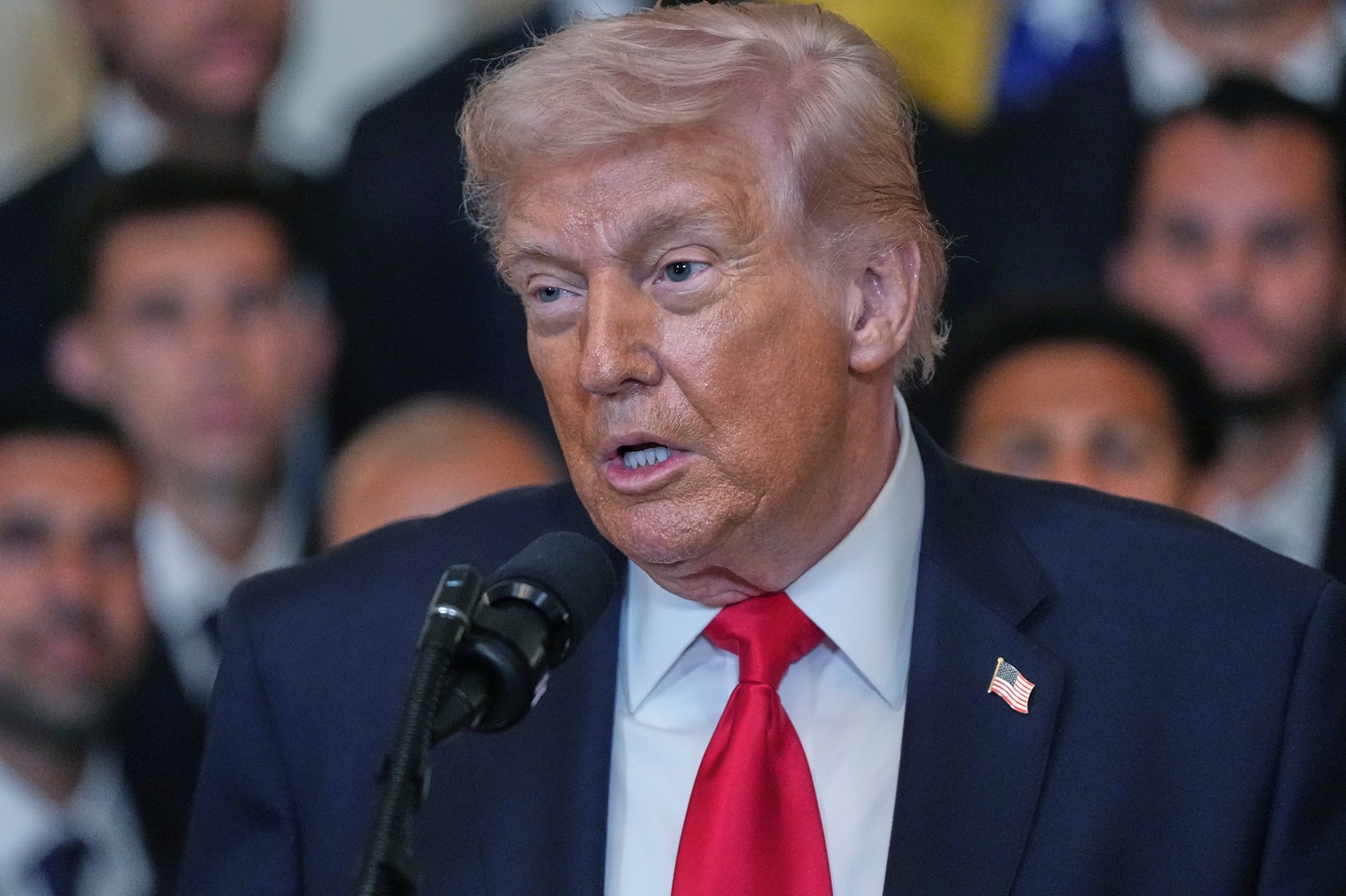 Τραμπ: Συνεχίζουμε να καταστρέφουμε πλήρως το Ιράν, πολύ νωρίτερα από το χρονοδιάγραμμα