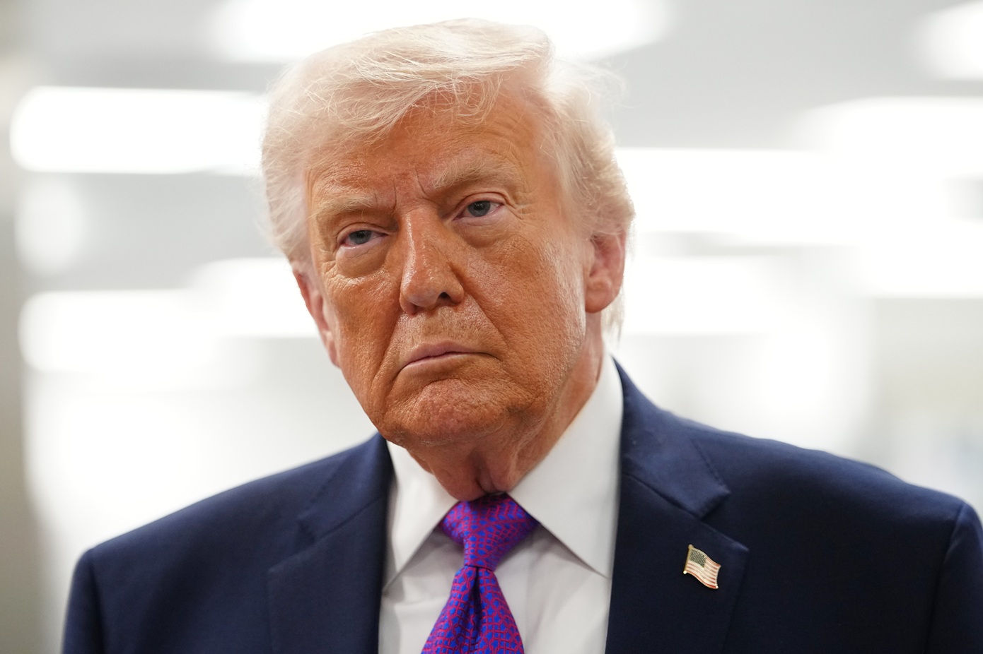 Ο Τραμπ χαιρετίζει τον ΔΟΕ για την απελευθέρωση αποθεμάτων πετρελαίου: « Θα τερματίσουμε αυτή την απειλή»