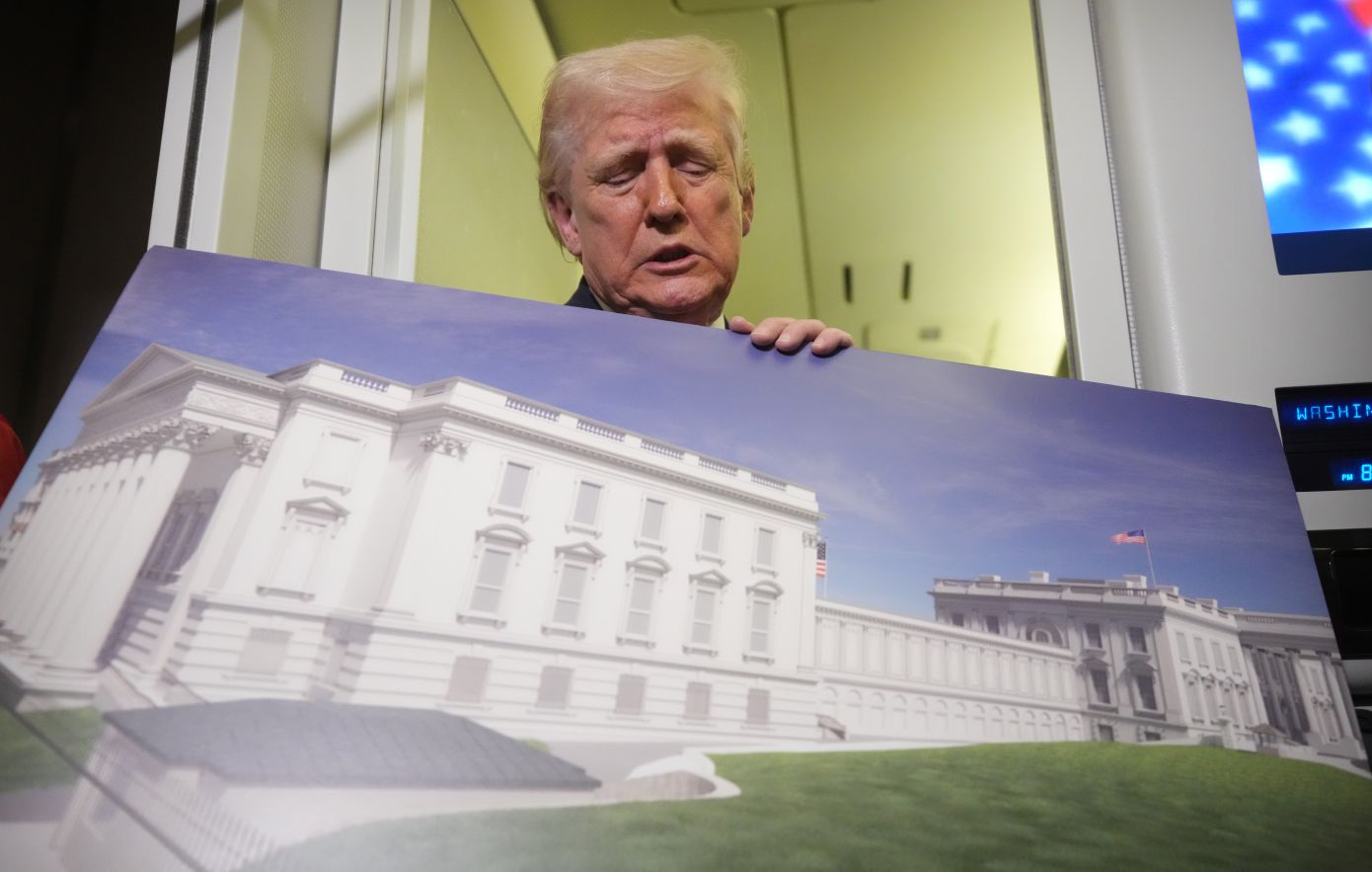 Τραμπ: Ο στρατός φτιάχνει υπόγειο συγκρότημα κάτω από την πελώρια αίθουσα χορού υπό ανέγερση στον Λευκό Οίκο