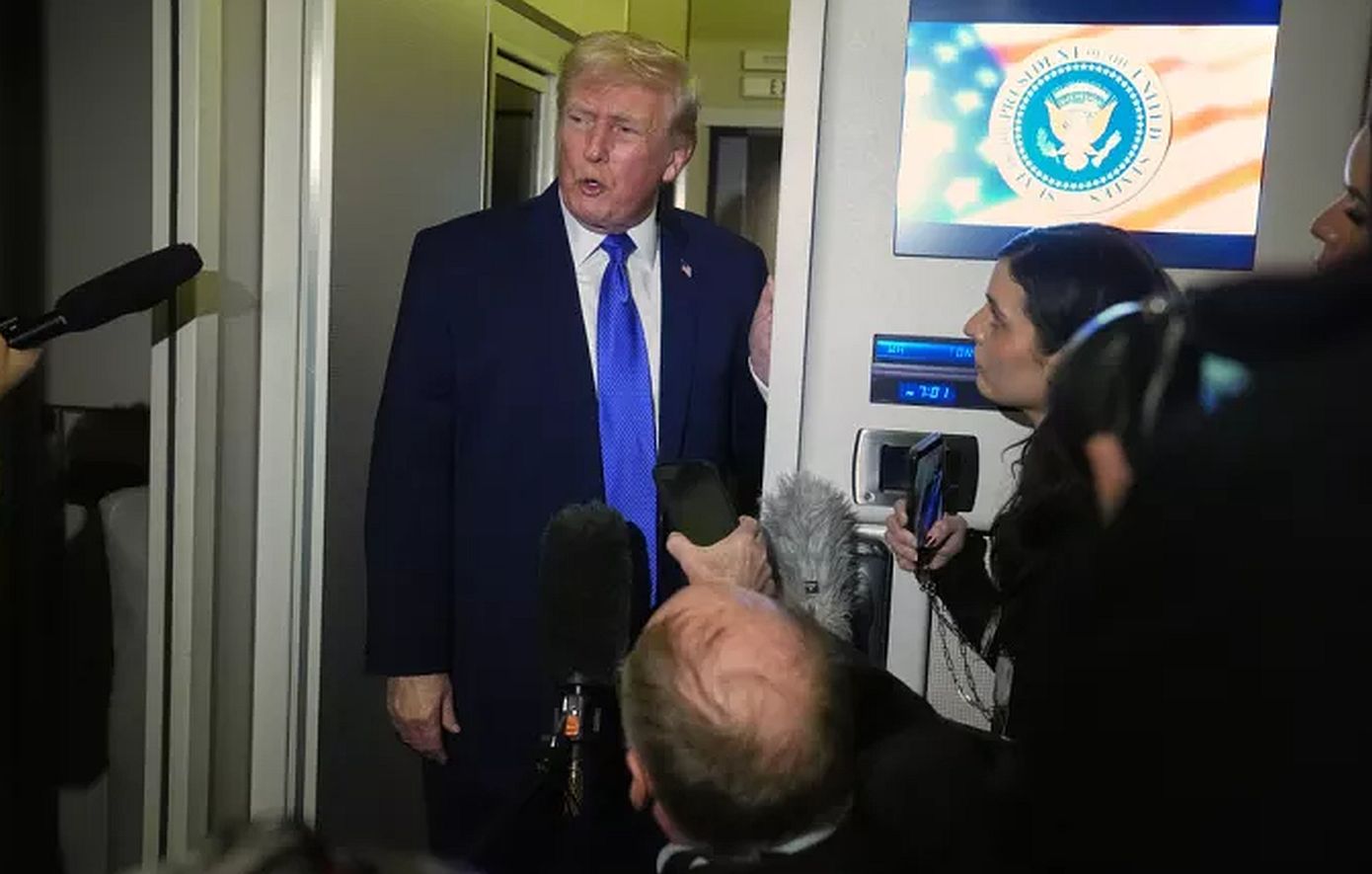 ΗΠΑ: Ο Ντόναλντ Τραμπ ισχυρίζεται πως το Ιράν ευθύνεται για τον βομβαρδισμό του σχολείου στη Μινάμπ