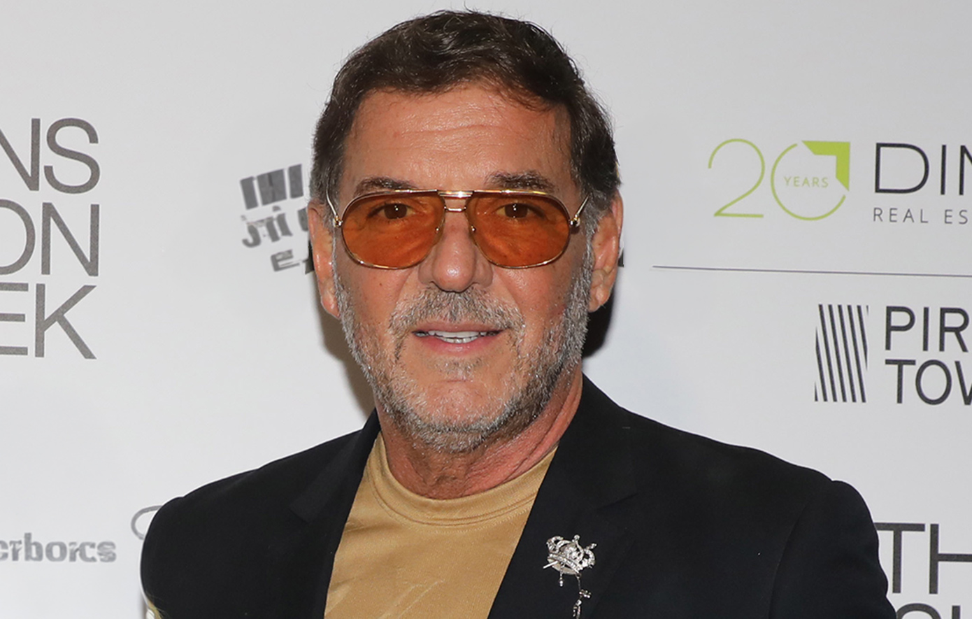 Η ανακοίνωση της εταιρείας του Γιώργου Τσαγκαράκη: Κληρονόμησε από τους γονείς, τους πίνακες που βρέθηκαν στις αποθήκες