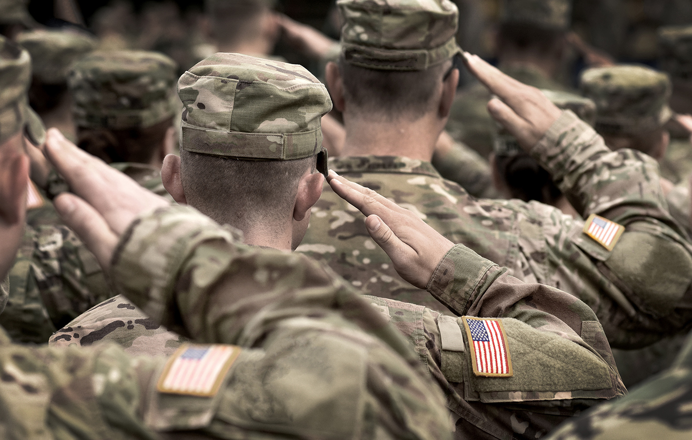 Ο Ντόναλντ Τραμπ συνομιλεί με το Ιράν αλλά στέλνει 3.000 πεζοναύτες στη Μέση Ανατολή