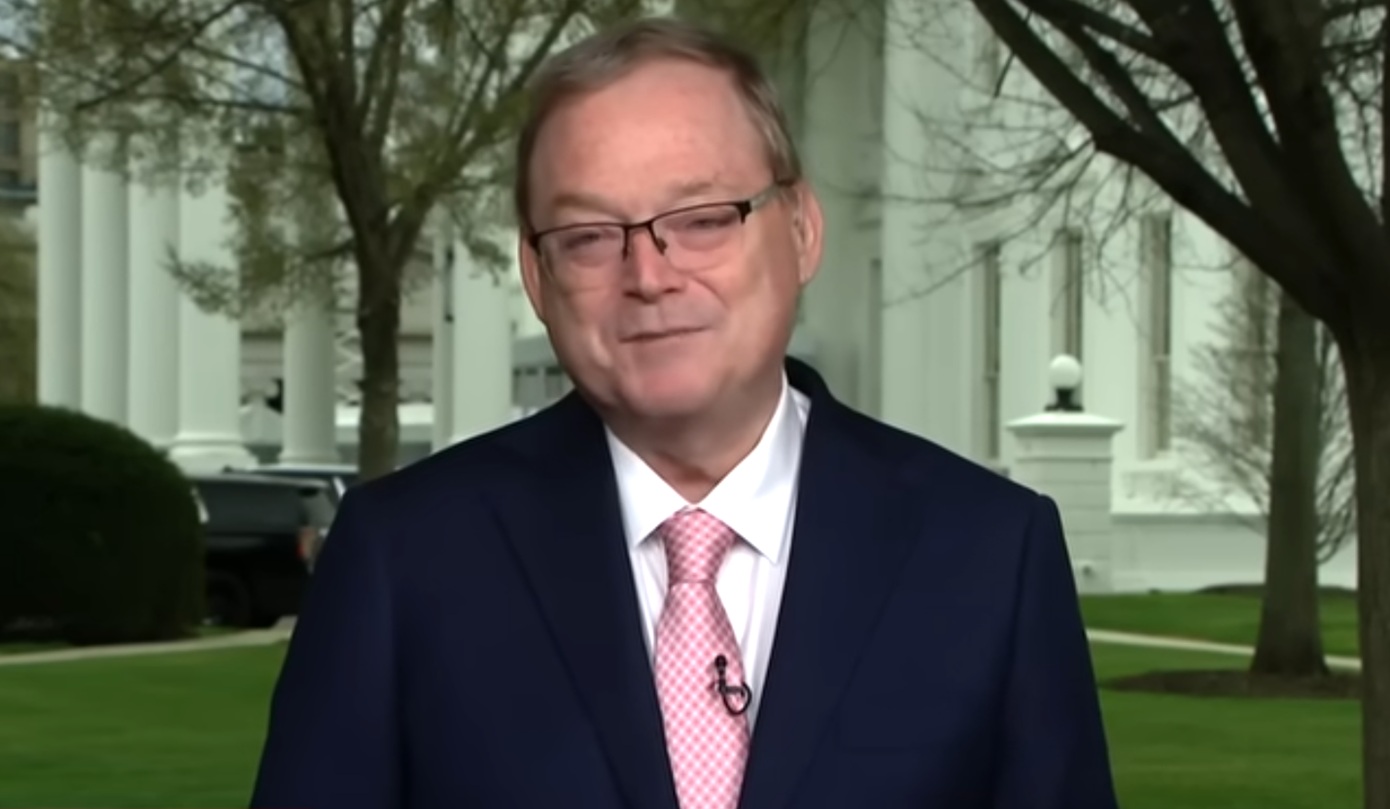 Οι επιθέσεις κατά του Ιράν έχουν κοστίσει 12 δισ. δολ. σύμφωνα με τον διευθυντή του Οικονομικού Συμβουλίου των ΗΠΑ