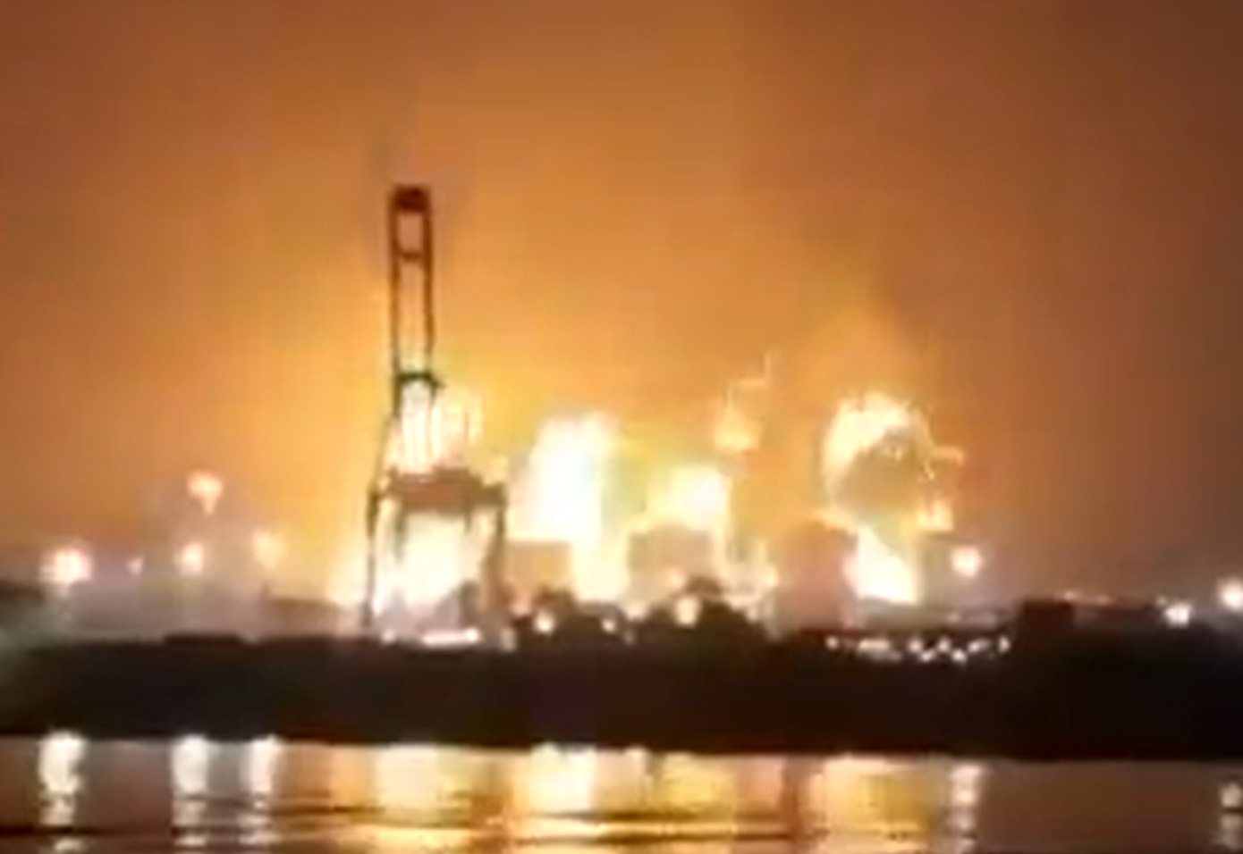 Το Ιράν στοχοποιήσε εκ νέου τη μεγαλύτερη εγκατάσταση LNG παγκοσμίως στο Κατάρ – Προκλήθηκαν ζημιές